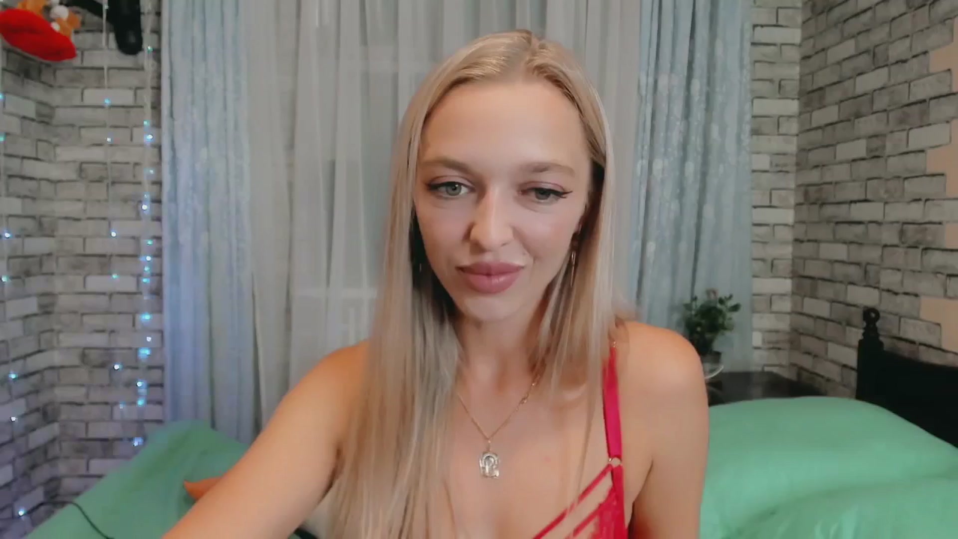 Gallery image thumbnail from Ambri_Lili's myfreecams stream on, 09/04/2024, 20:49 image 16 of 20