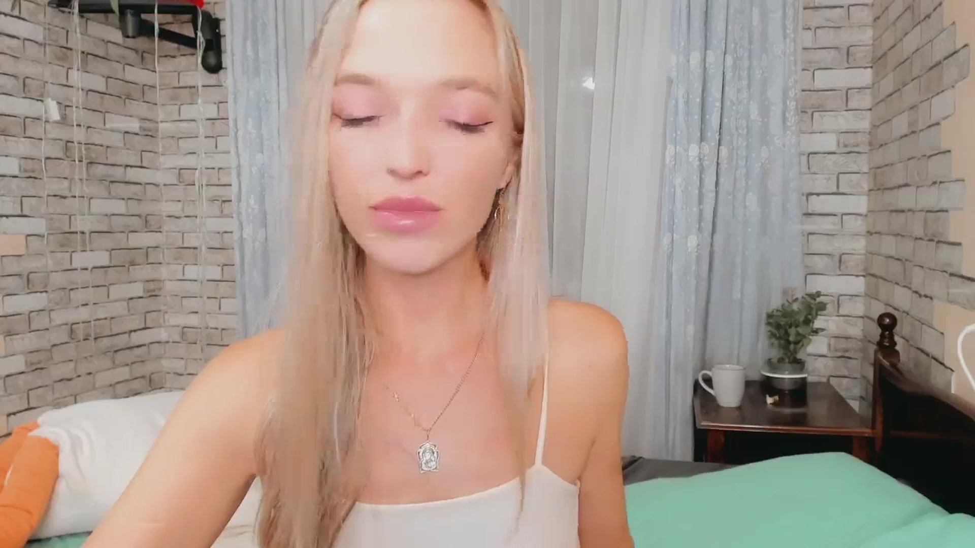 Gallery image thumbnail from Ambri_Lili's myfreecams stream on, 09/08/2024, 18:39 image 8 of 20