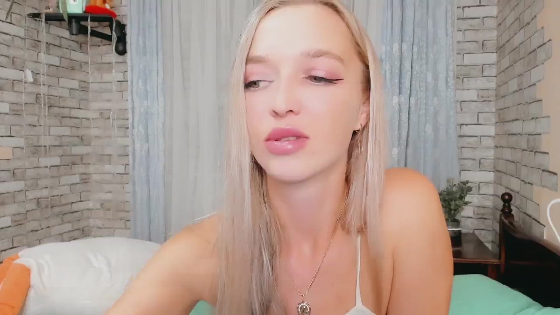 Gallery image thumbnail from Ambri_Lili's myfreecams stream on, 09/08/2024, 18:39 image 6 of 20