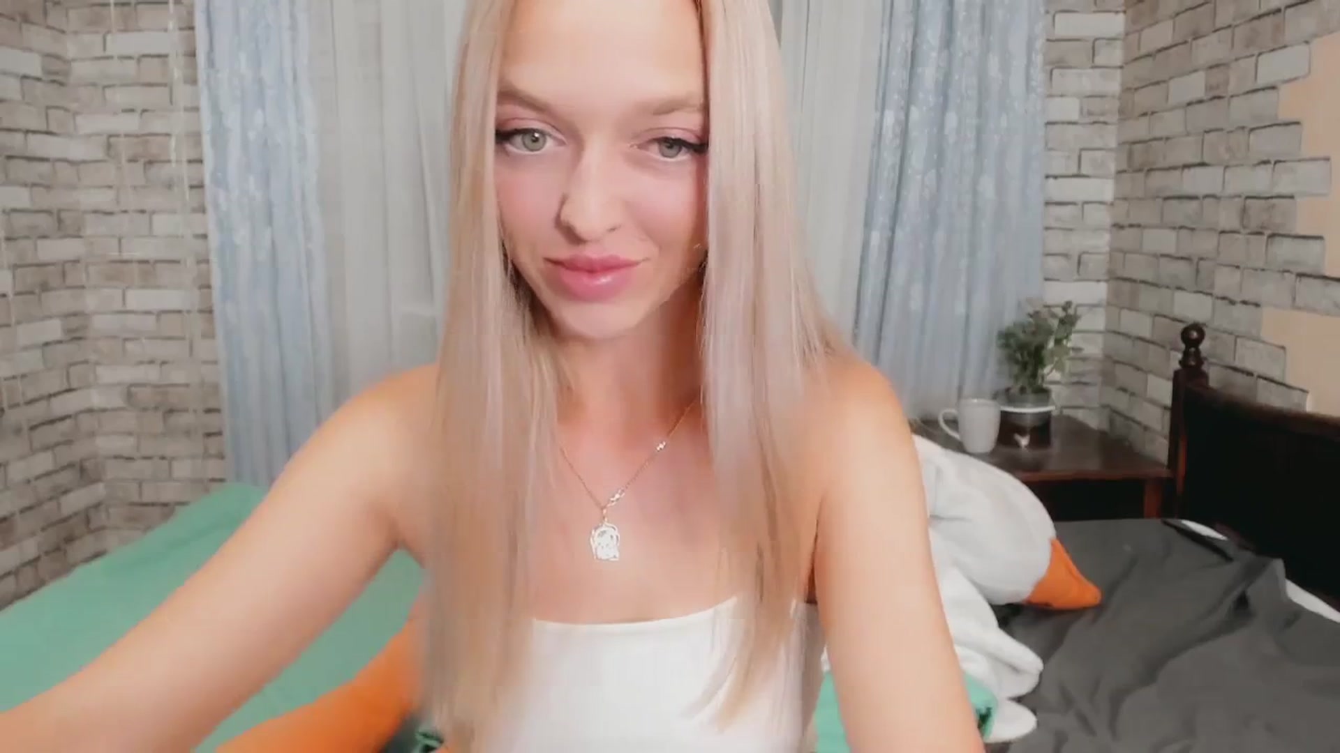 Gallery image thumbnail from Ambri_Lili's myfreecams stream on, 09/08/2024, 19:47 image 11 of 20
