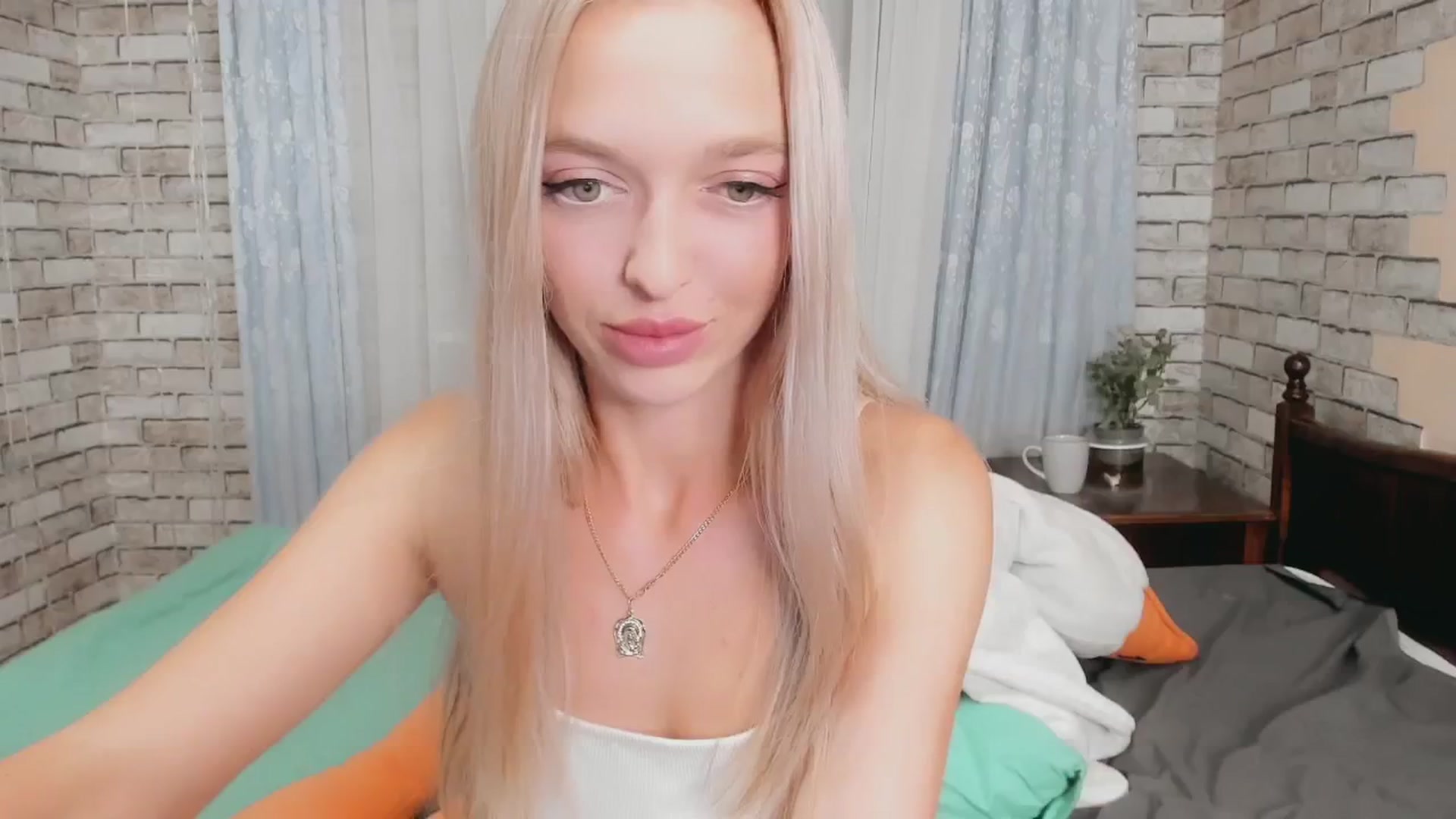 Gallery image thumbnail from Ambri_Lili's myfreecams stream on, 09/08/2024, 19:47 image 13 of 20