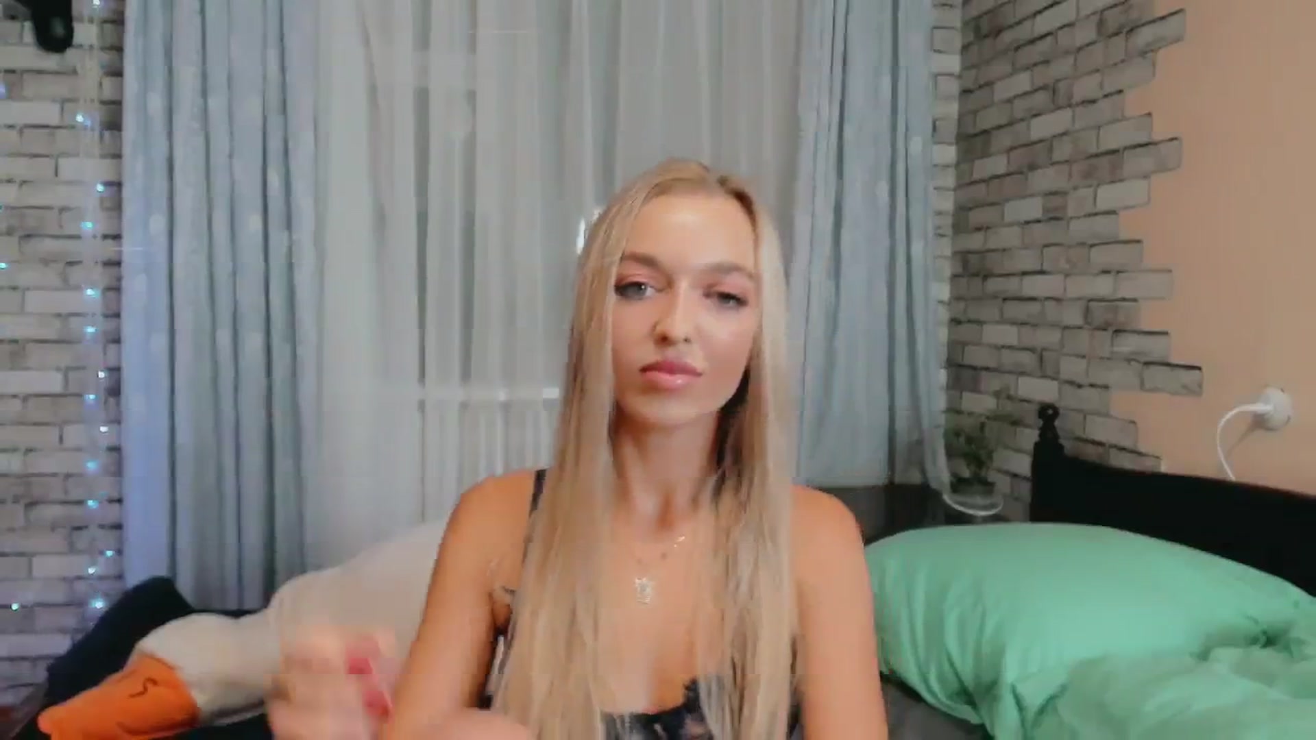 Gallery image thumbnail from Ambri_Lili's myfreecams stream on, 09/30/2024, 19:42 image 8 of 20