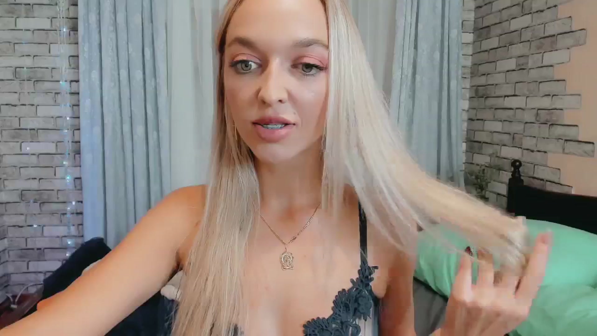 Gallery image thumbnail from Ambri_Lili's myfreecams stream on, 09/30/2024, 19:42 image 17 of 20