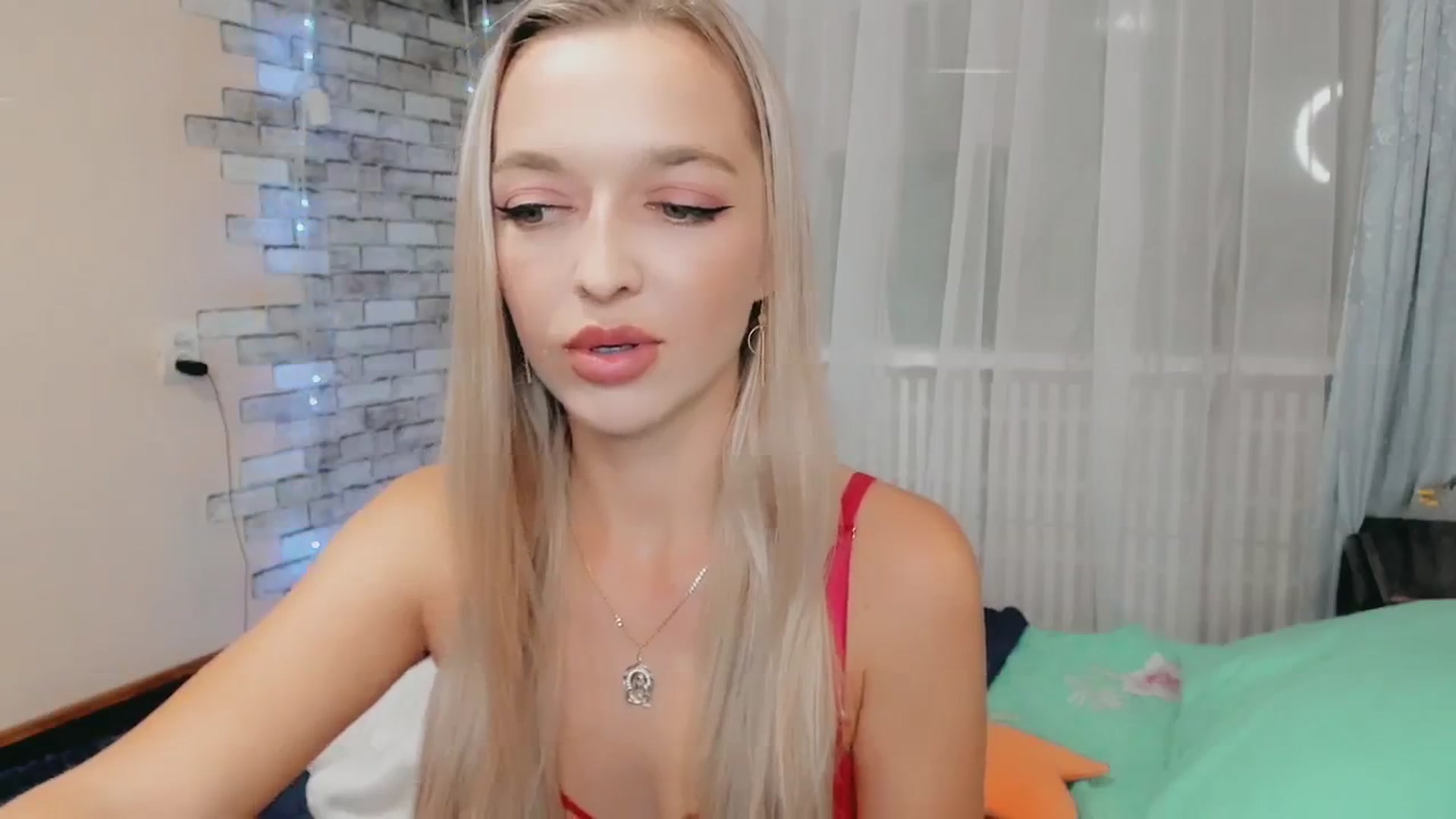Gallery image thumbnail from Ambri_Lili's myfreecams stream on, 10/16/2024, 20:00 image 19 of 20