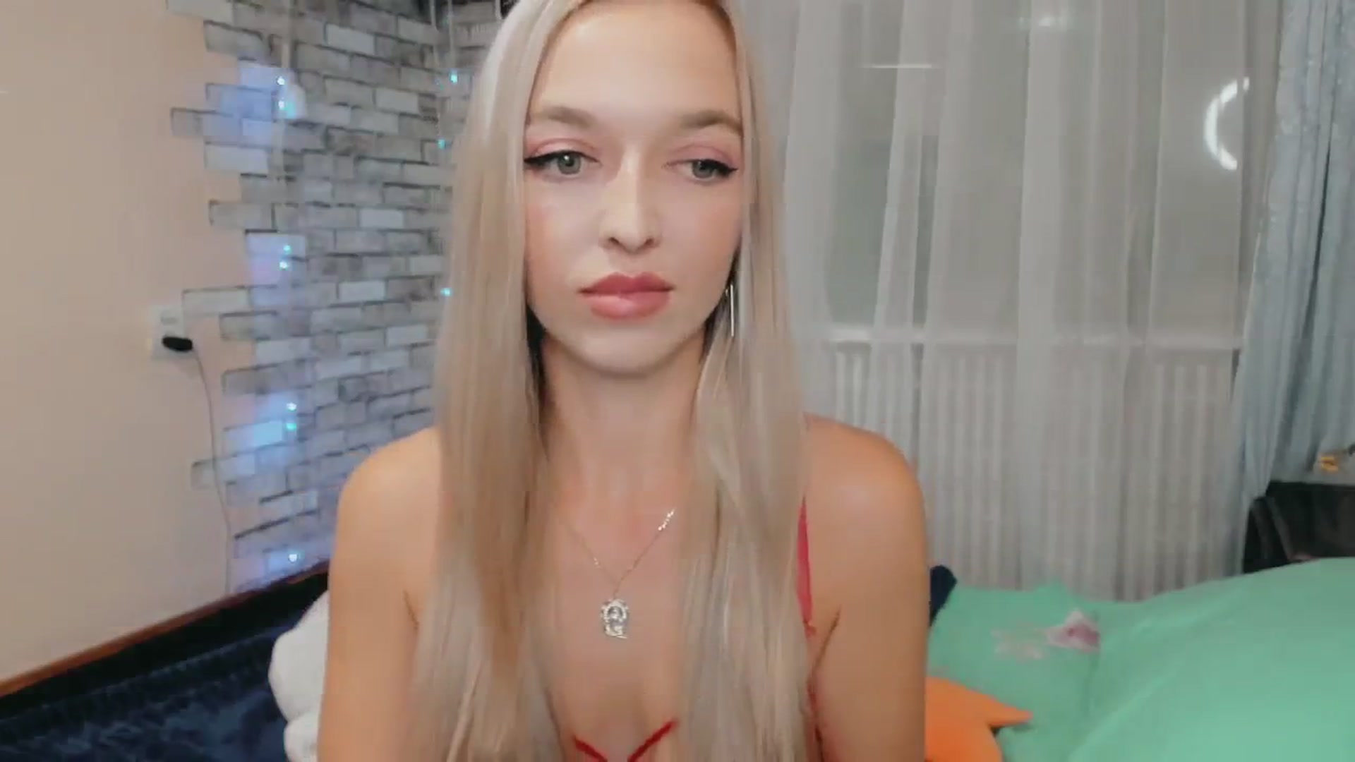 Gallery image thumbnail from Ambri_Lili's myfreecams stream on, 10/16/2024, 20:00 image 11 of 20