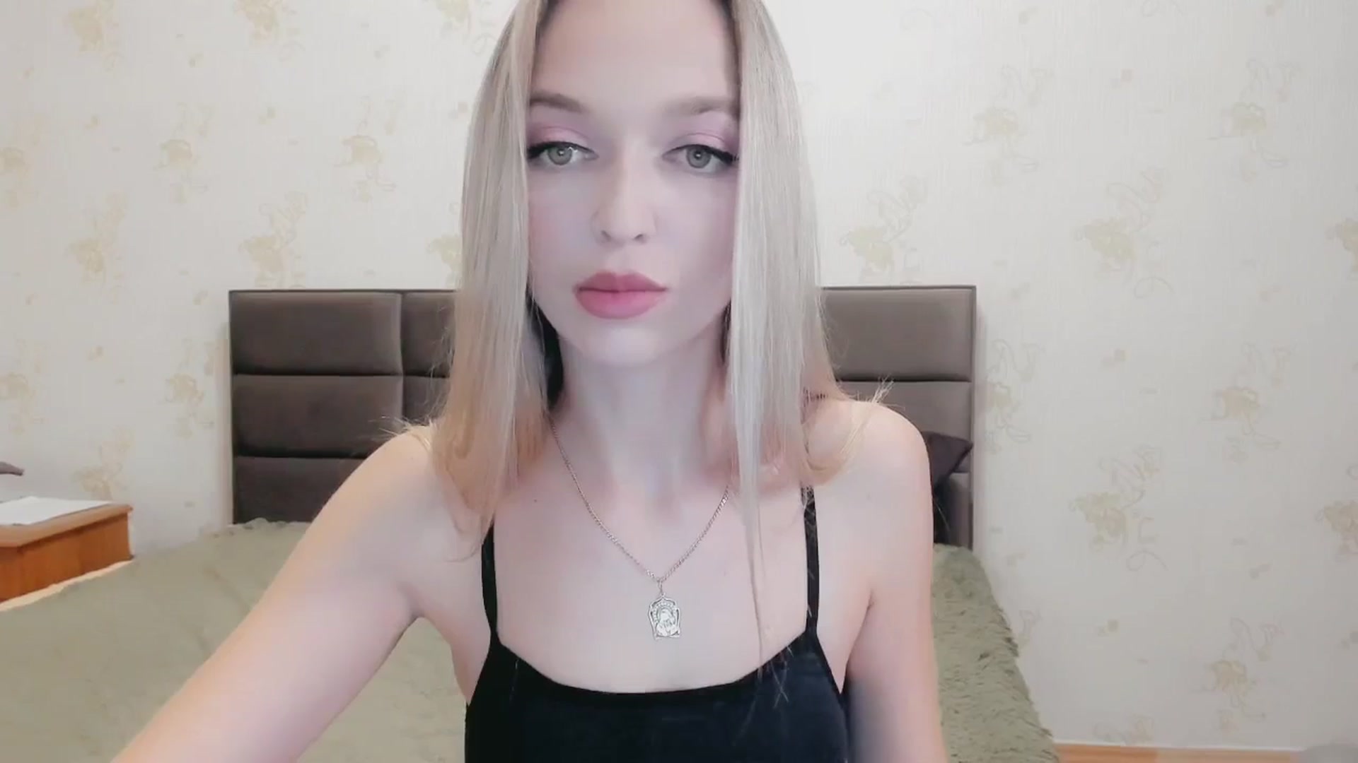 Gallery image thumbnail from Ambri_Lili's myfreecams stream on, 12/24/2024, 22:47 image 19 of 20
