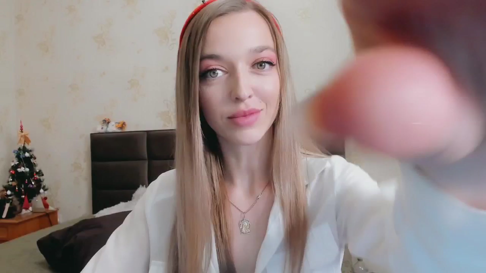 Gallery image thumbnail from Ambri_Lili's myfreecams stream on, 01/01/2025, 22:56 image 8 of 20