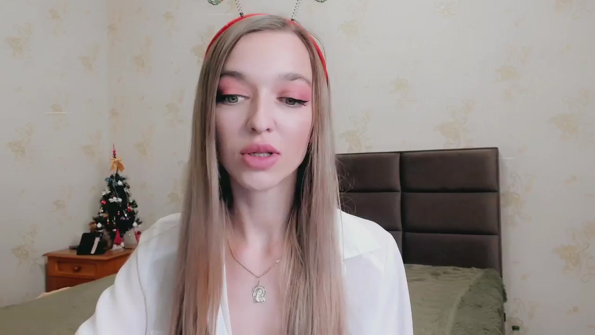 Gallery image thumbnail from Ambri_Lili's myfreecams stream on, 01/01/2025, 22:56 image 11 of 20