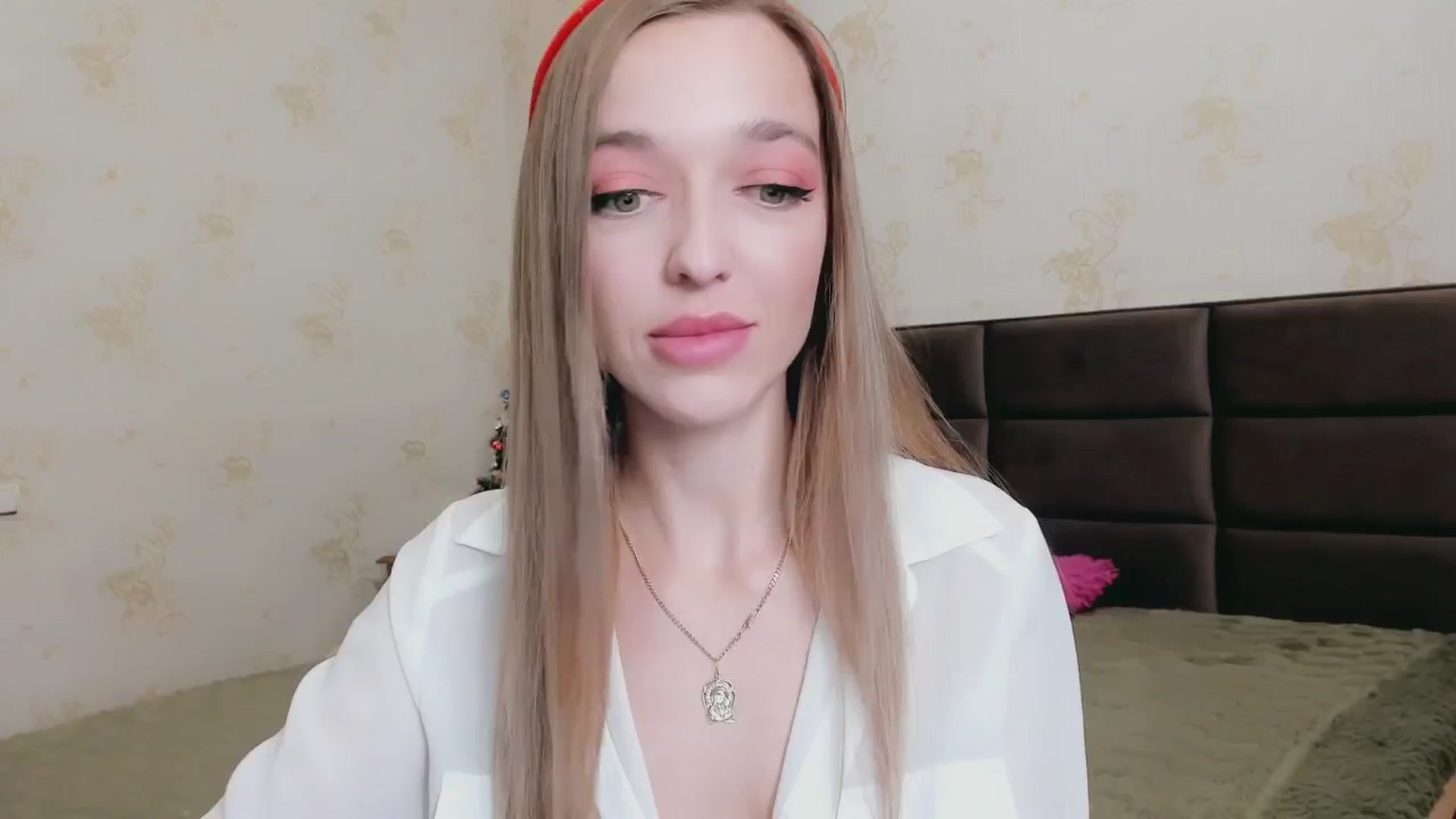 Gallery image thumbnail from Ambri_Lili's myfreecams stream on, 01/01/2025, 22:56 image 3 of 20