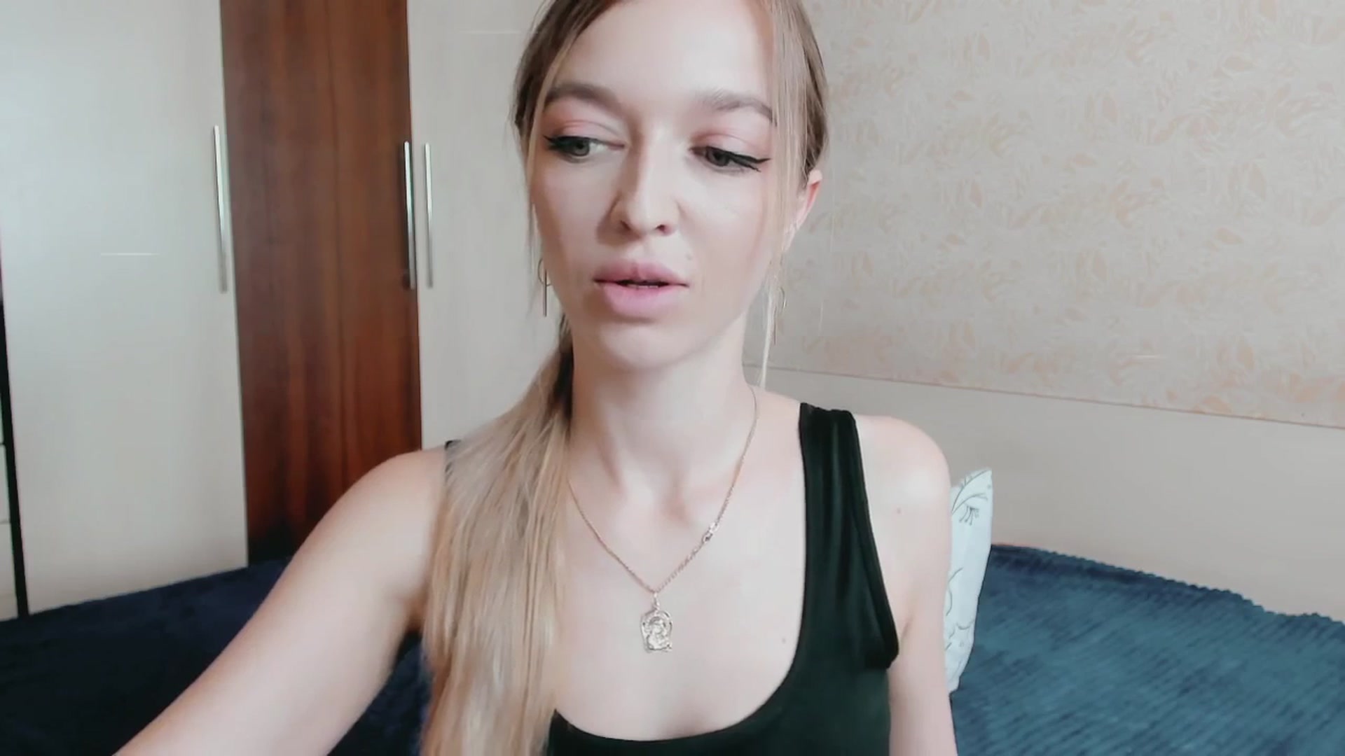 Gallery image thumbnail from Ambri_Lili's myfreecams stream on, 04/08/2025, 10:40 image 19 of 20