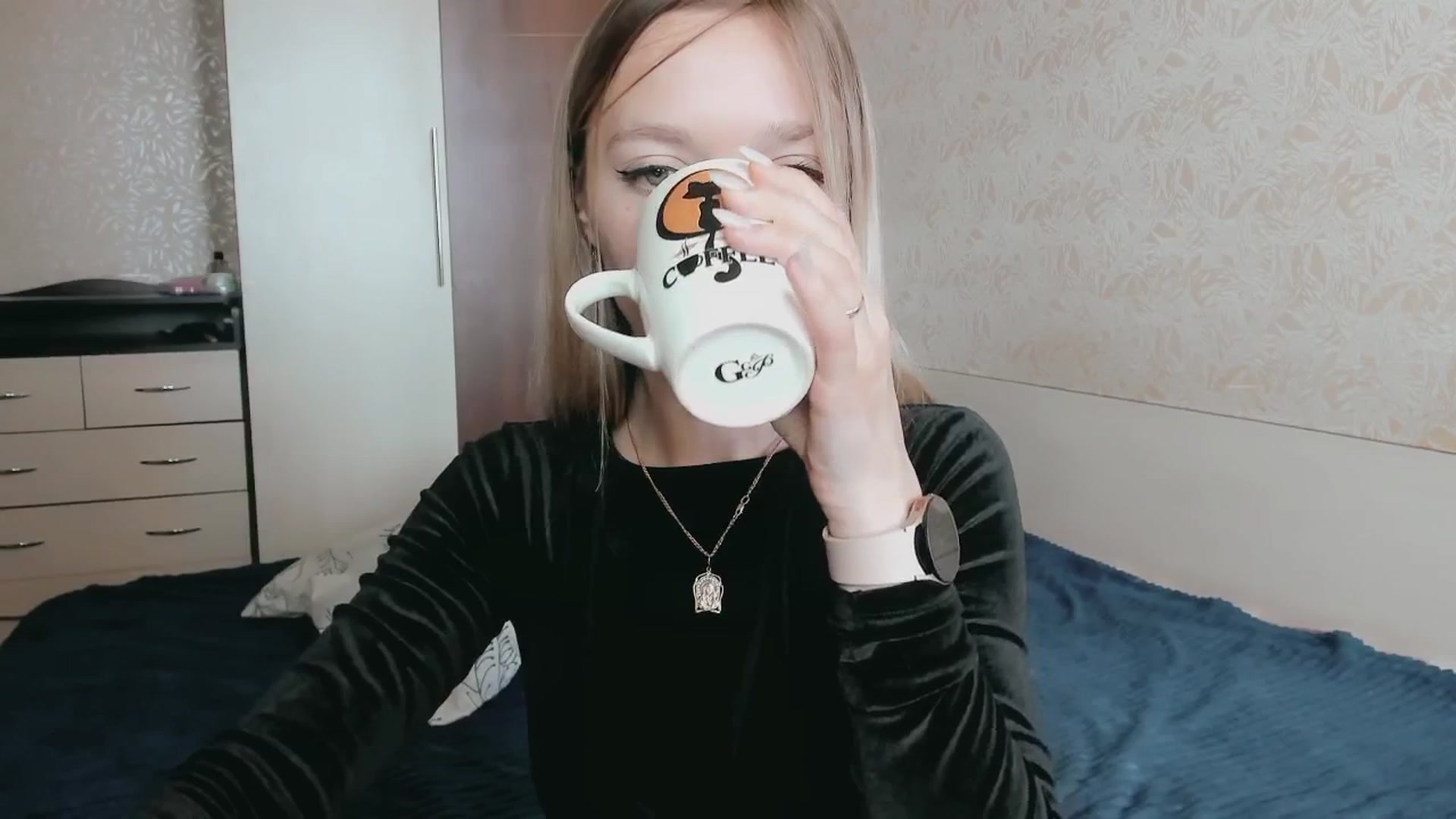 Gallery image thumbnail from Ambri_Lili's myfreecams stream on, 04/16/2025, 09:26 image 2 of 20