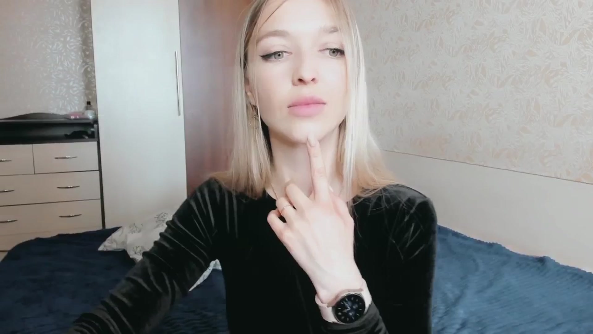 Gallery image thumbnail from Ambri_Lili's myfreecams stream on, 04/16/2025, 09:26 image 13 of 20