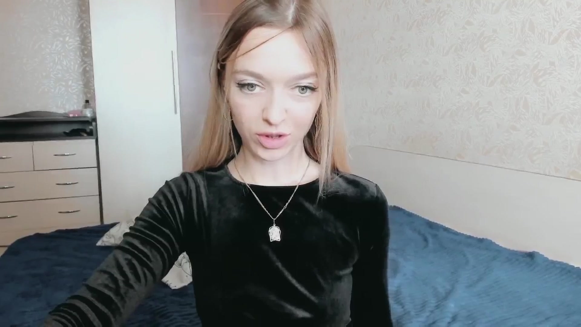 Gallery image thumbnail from Ambri_Lili's myfreecams stream on, 04/16/2025, 09:26 image 7 of 20