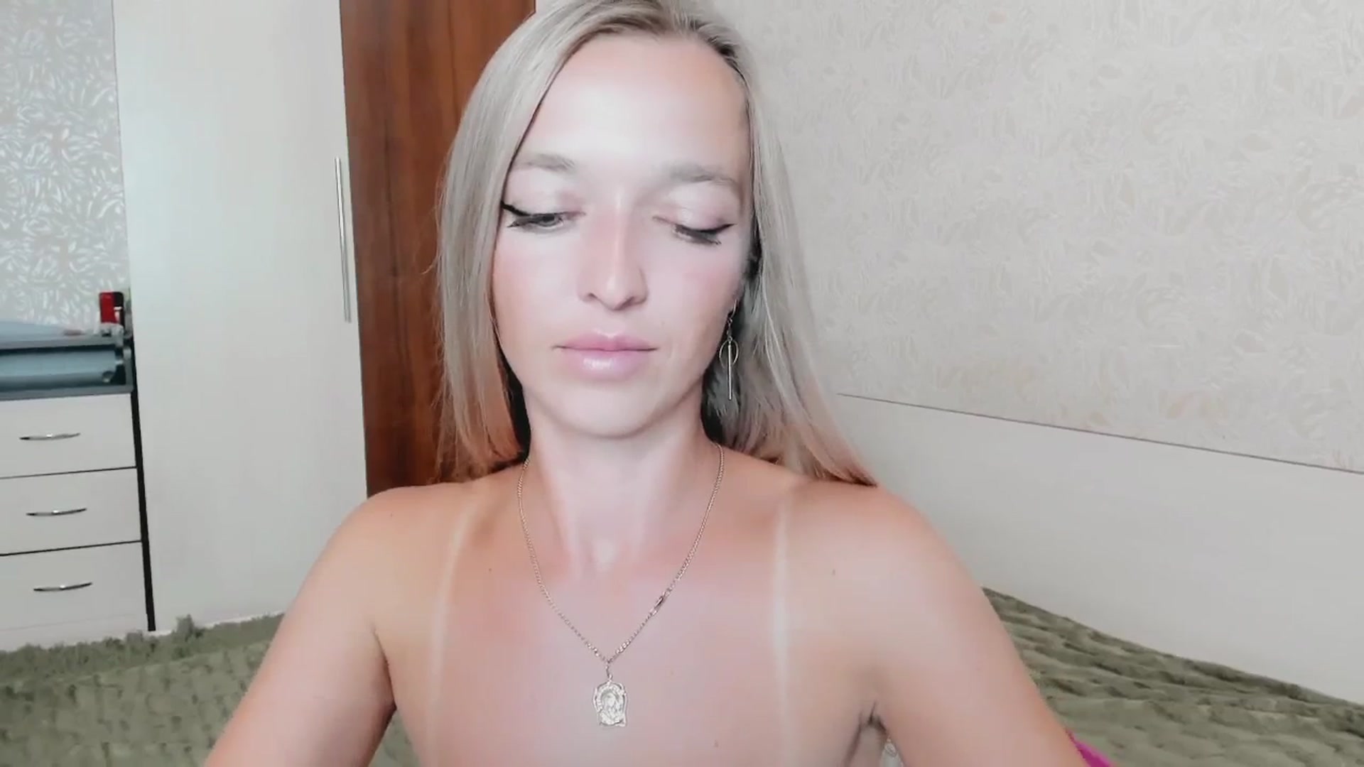Gallery image thumbnail from Ambri_Lili's myfreecams stream on, 08/12/2025, 20:34 image 3 of 20