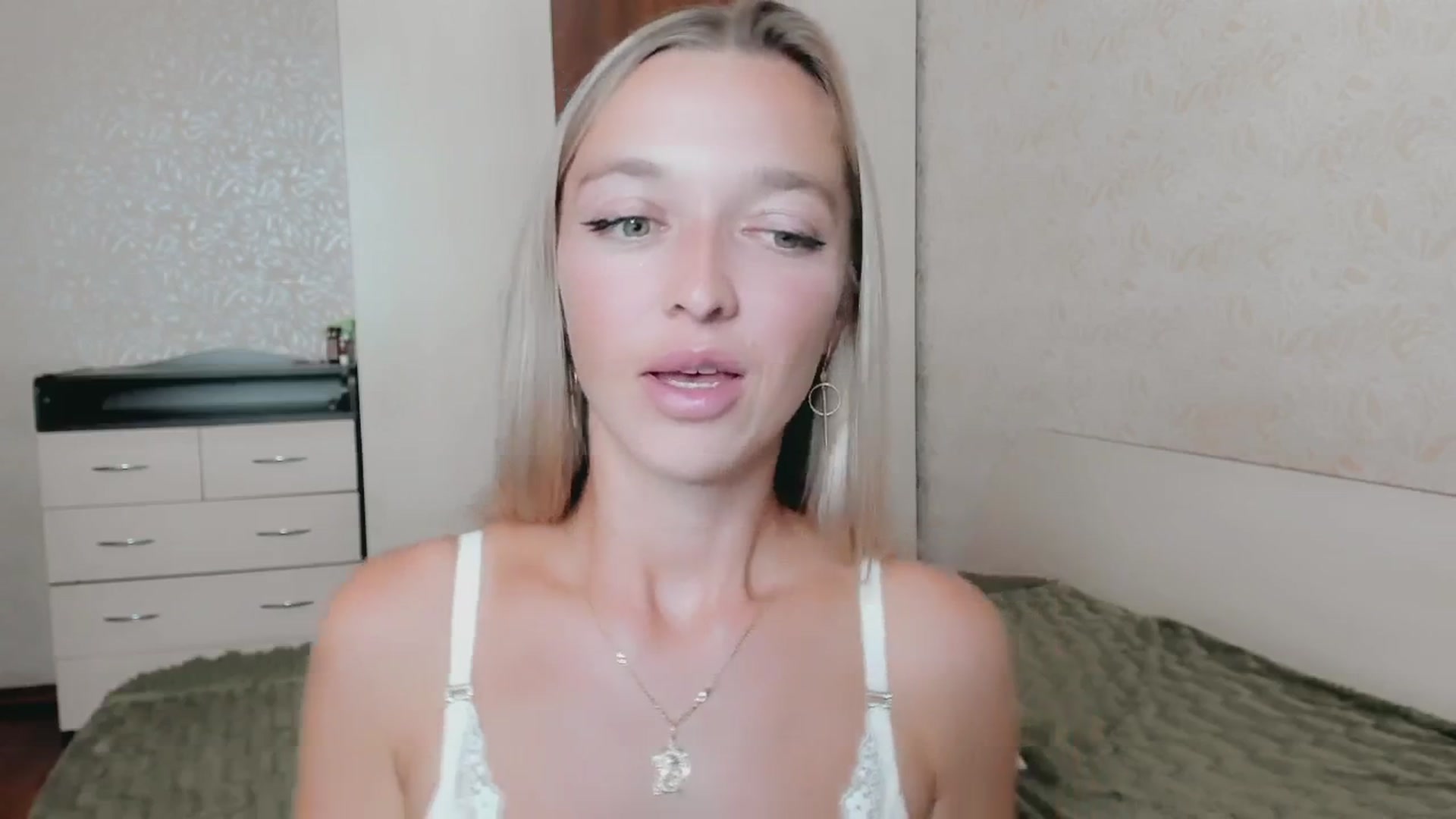 Gallery image thumbnail from Ambri_Lili's myfreecams stream on, 08/20/2025, 19:47 image 19 of 20