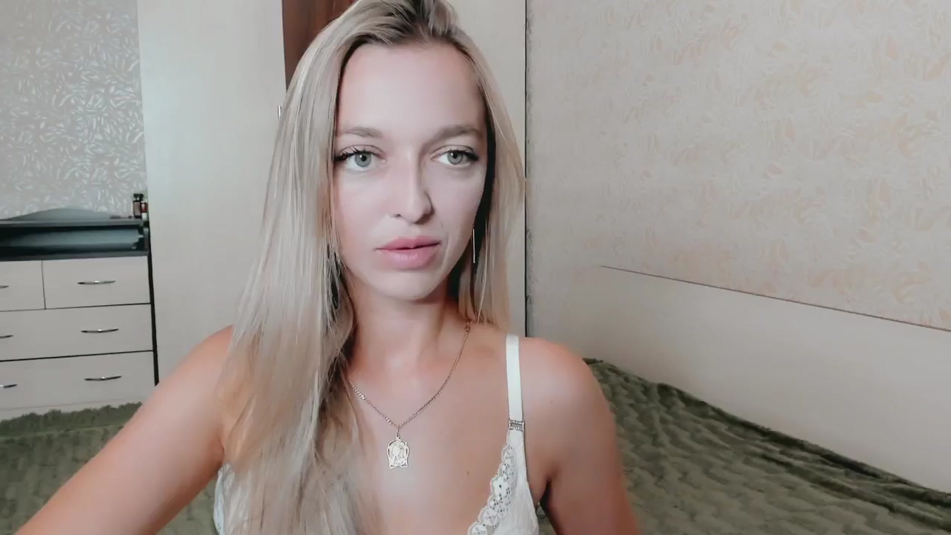 Gallery image thumbnail from Ambri_Lili's myfreecams stream on, 08/21/2025, 11:20 image 11 of 20