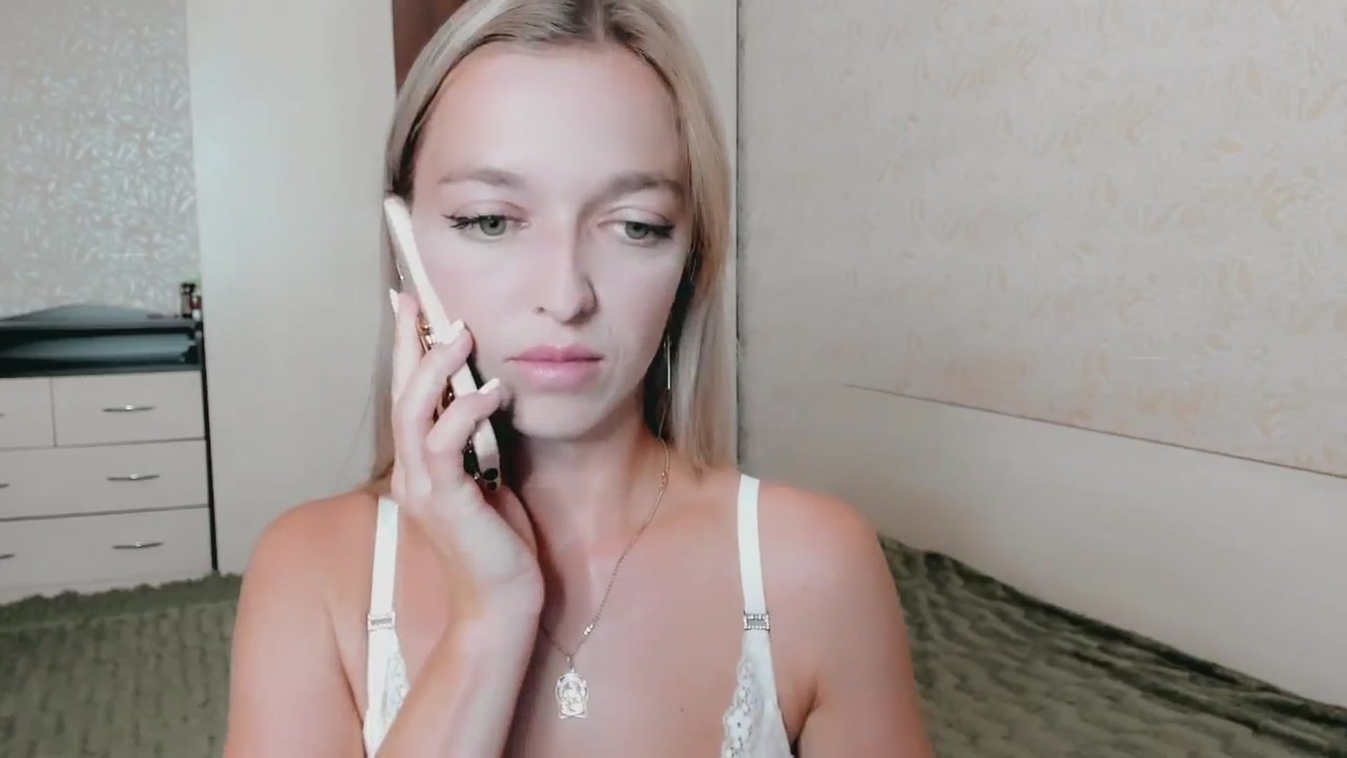 Gallery image thumbnail from Ambri_Lili's myfreecams stream on, 08/21/2025, 11:20 image 4 of 20