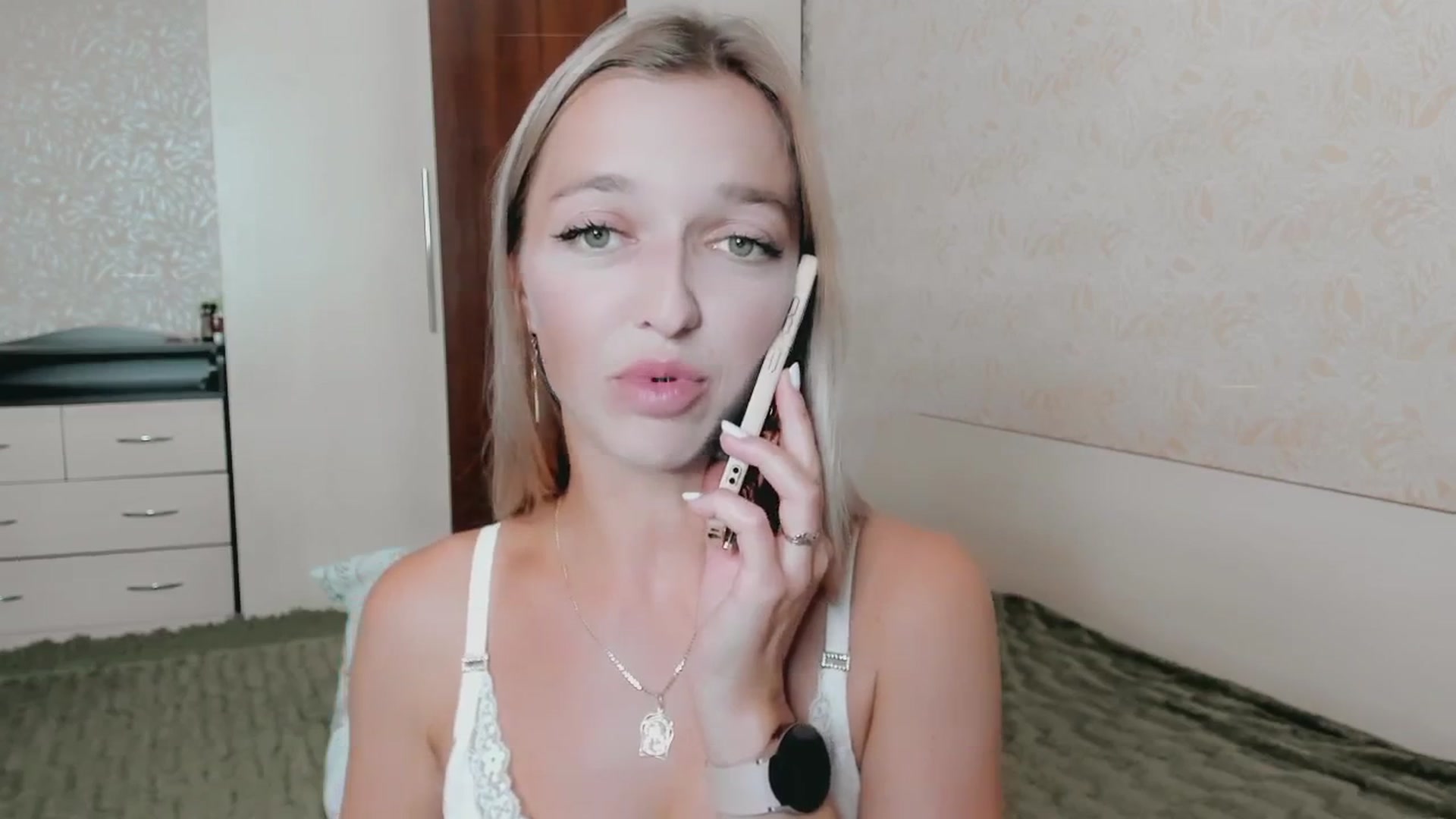 Gallery image thumbnail from Ambri_Lili's myfreecams stream on, 08/21/2025, 11:20 image 5 of 20
