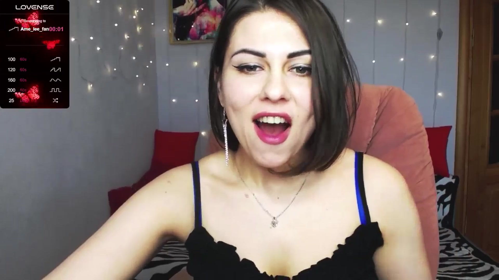 Gallery image thumbnail from Ame_Lee's myfreecams stream on, 03/30/2024, 15:18 image 15 of 20