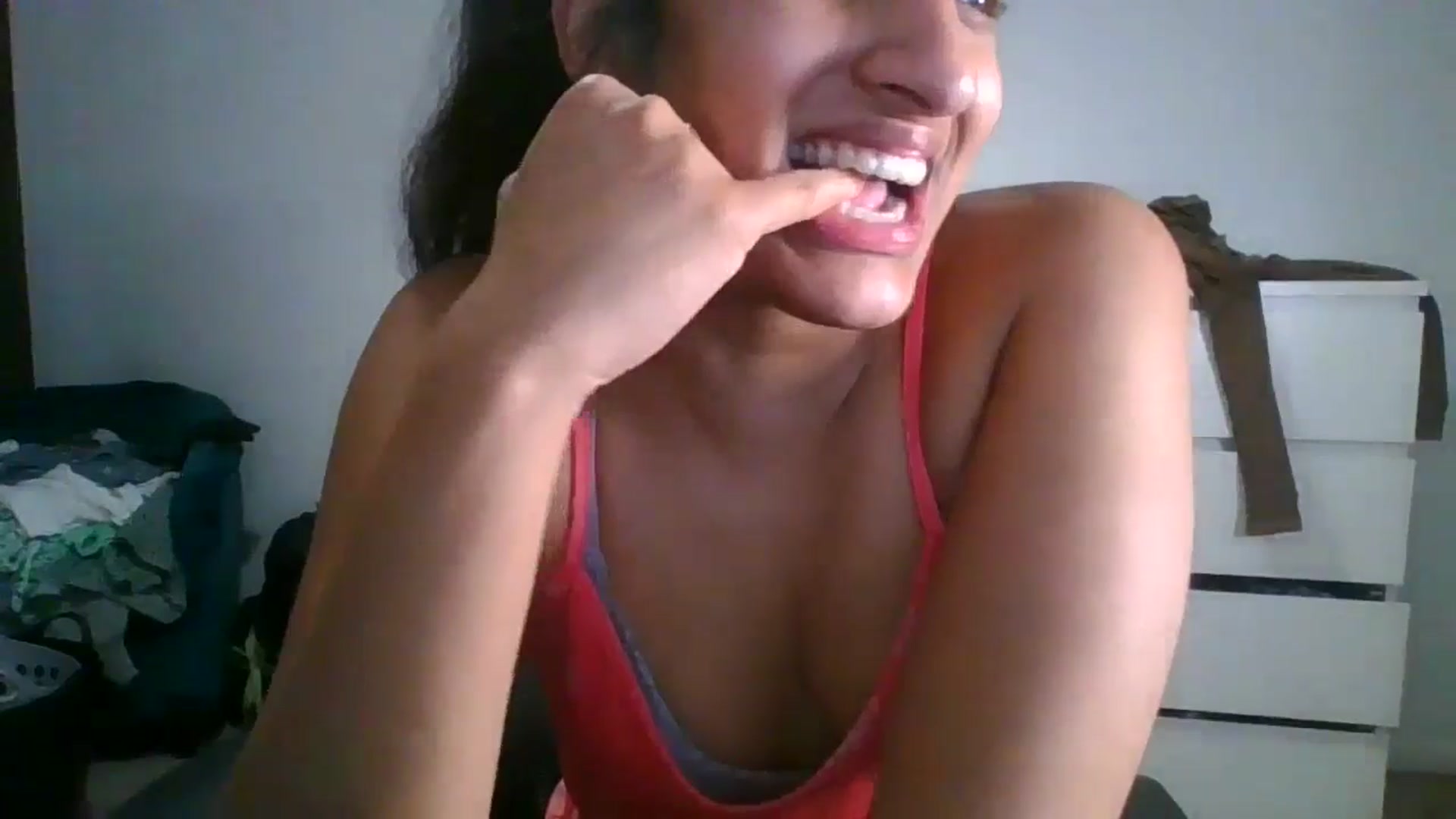 Gallery image thumbnail from Ameeraxo's myfreecams stream on, 06/14/2025, 23:03 image 19 of 20