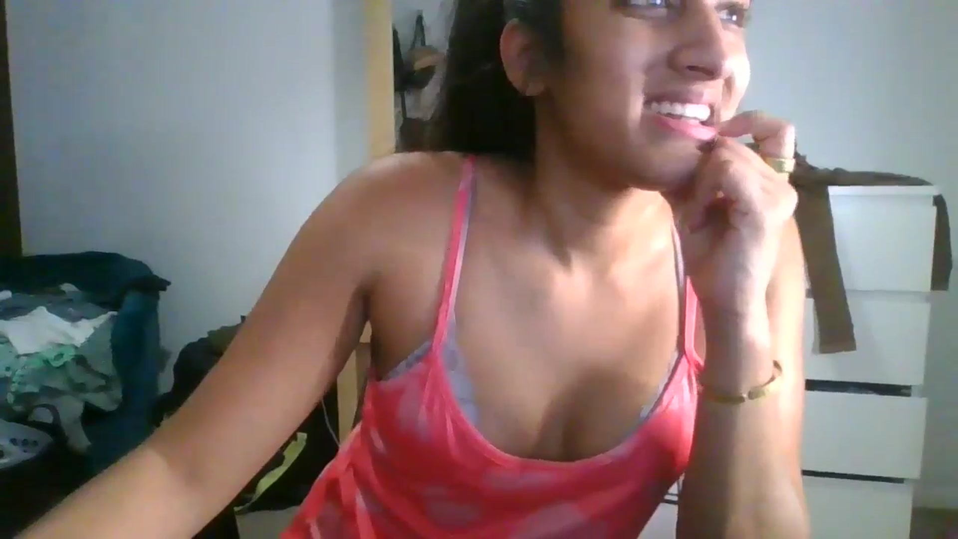 Gallery image thumbnail from Ameeraxo's myfreecams stream on, 06/14/2025, 23:03 image 15 of 20