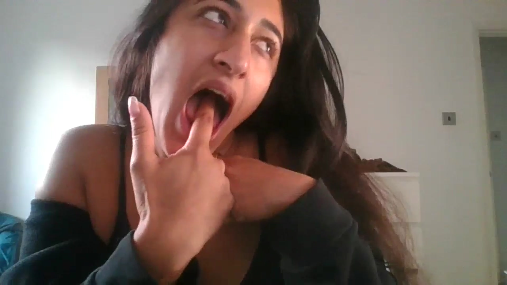 Gallery image thumbnail from Ameeraxo's myfreecams stream on, 06/15/2025, 19:56 image 2 of 20