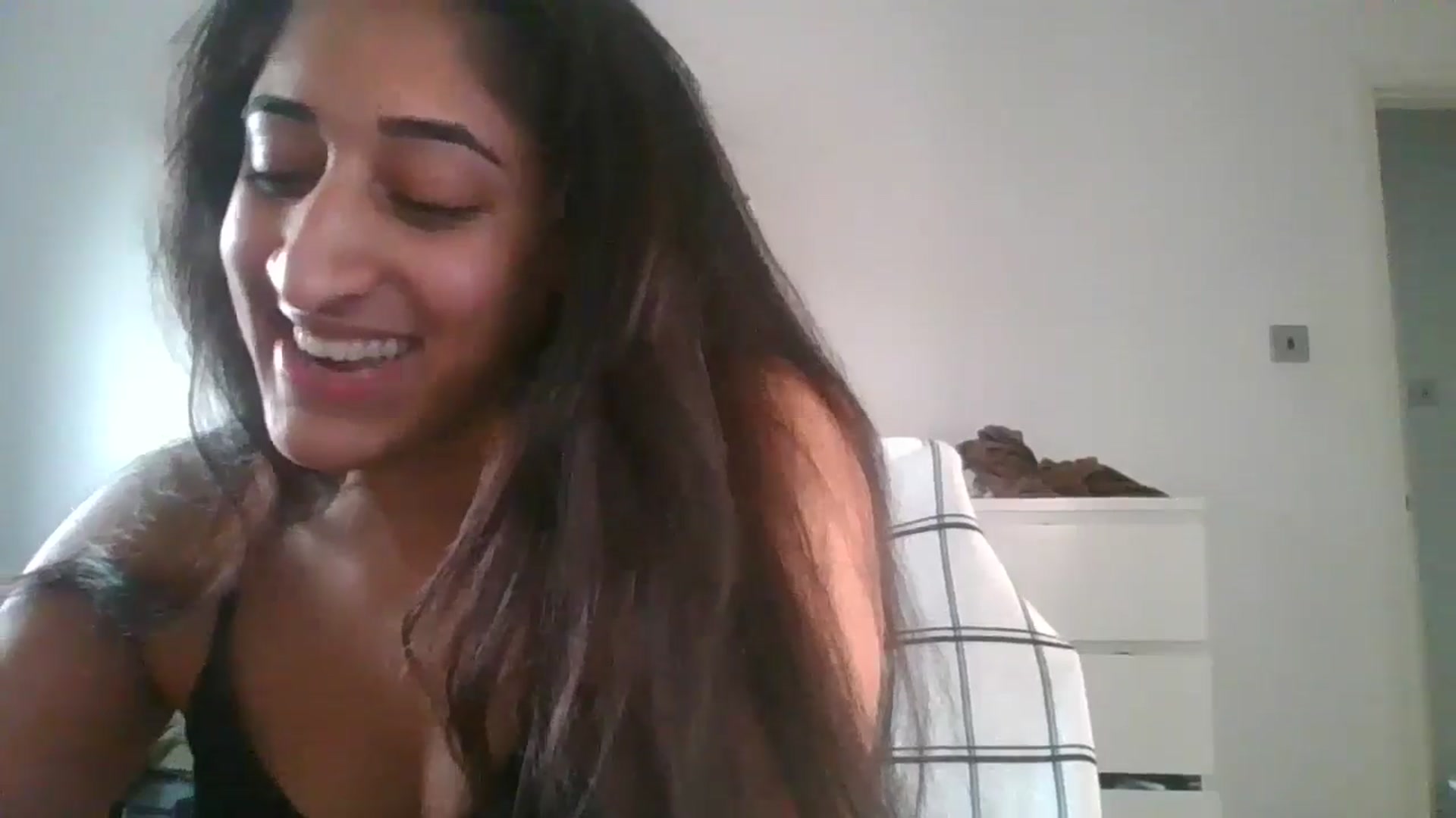 Gallery image thumbnail from Ameeraxo's myfreecams stream on, 06/15/2025, 19:56 image 14 of 20