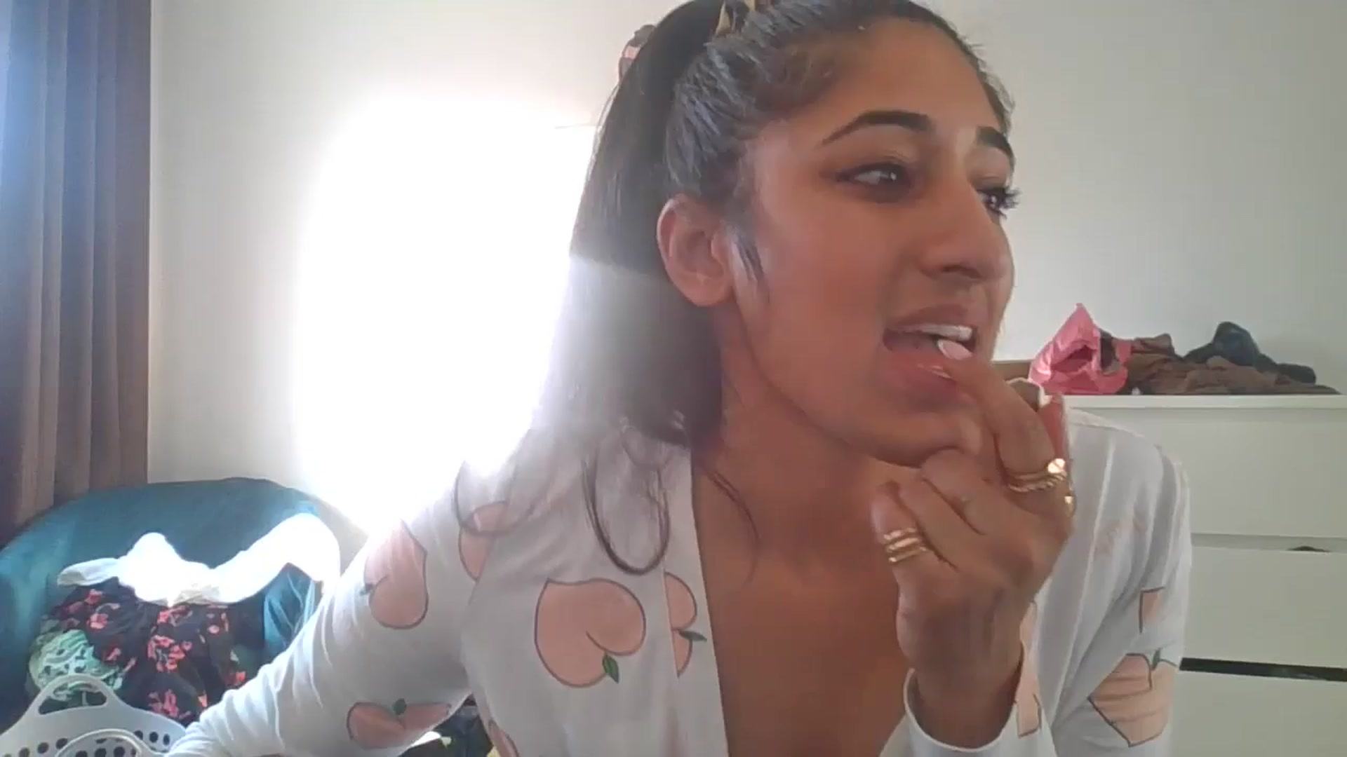 Gallery image thumbnail from Ameeraxo's myfreecams stream on, 06/17/2025, 18:12 image 19 of 20