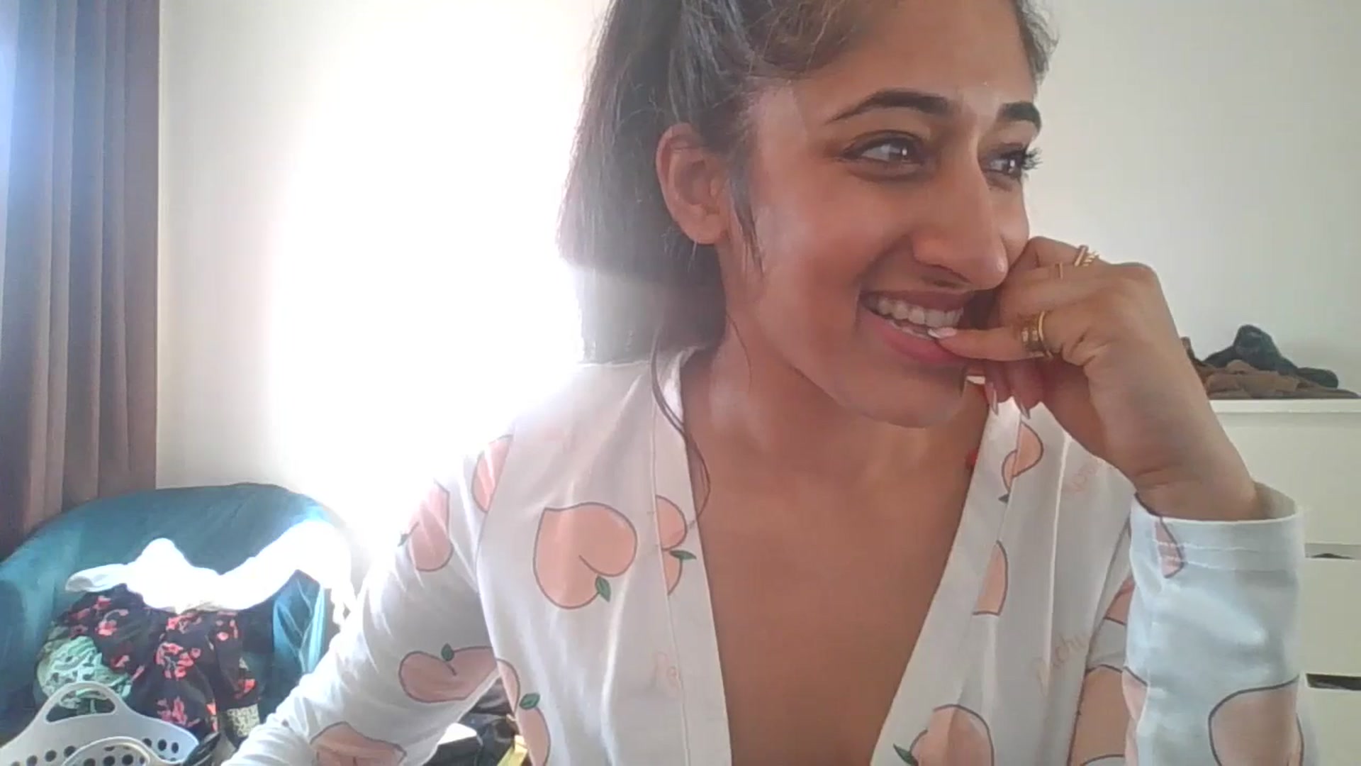 Gallery image thumbnail from Ameeraxo's myfreecams stream on, 06/17/2025, 18:12 image 15 of 20