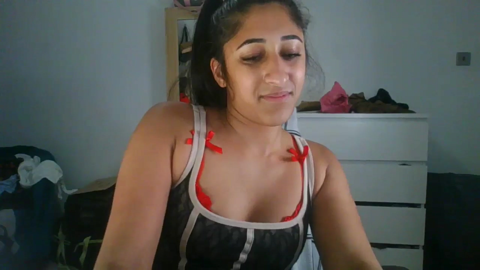 Gallery image thumbnail from Ameeraxo's myfreecams stream on, 06/17/2025, 21:43 image 15 of 20