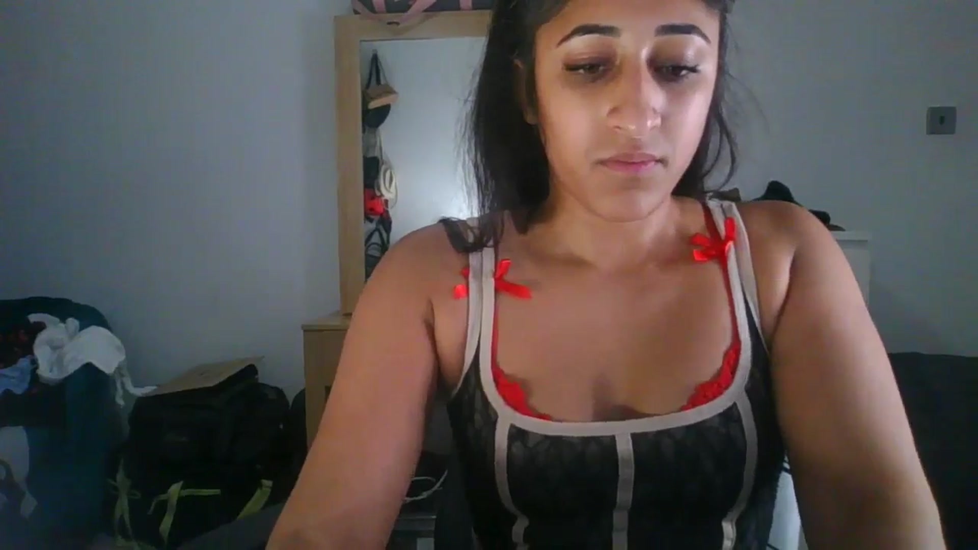 Gallery image thumbnail from Ameeraxo's myfreecams stream on, 06/17/2025, 21:43 image 17 of 20