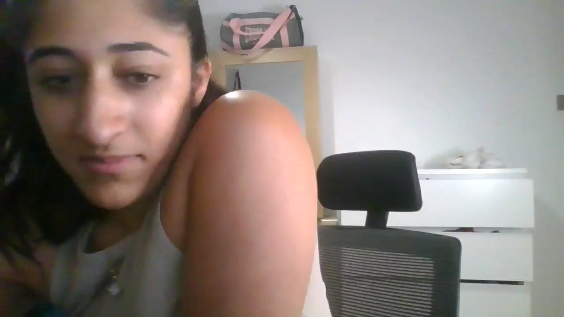 Gallery image thumbnail from Ameeraxo's myfreecams stream on, 06/20/2025, 21:06 image 13 of 20