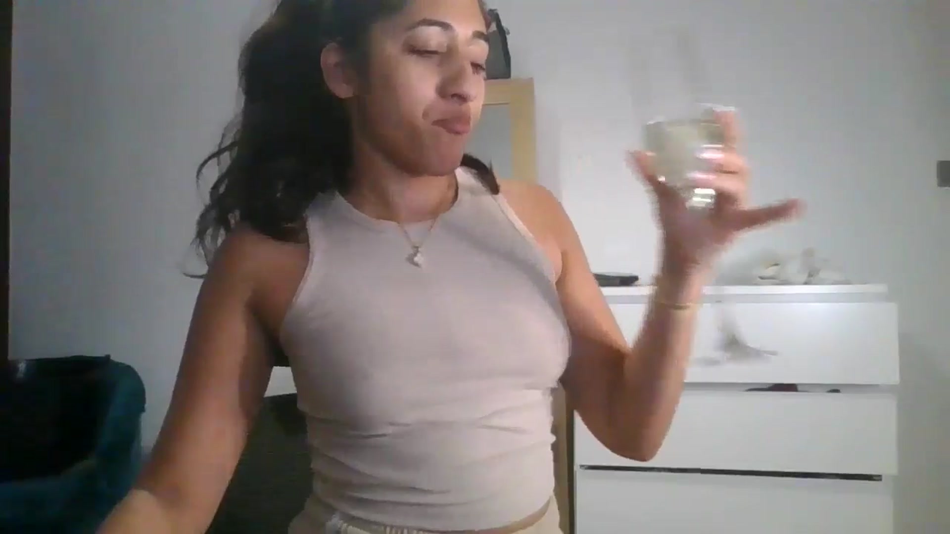 Gallery image thumbnail from Ameeraxo's myfreecams stream on, 06/20/2025, 21:06 image 16 of 20