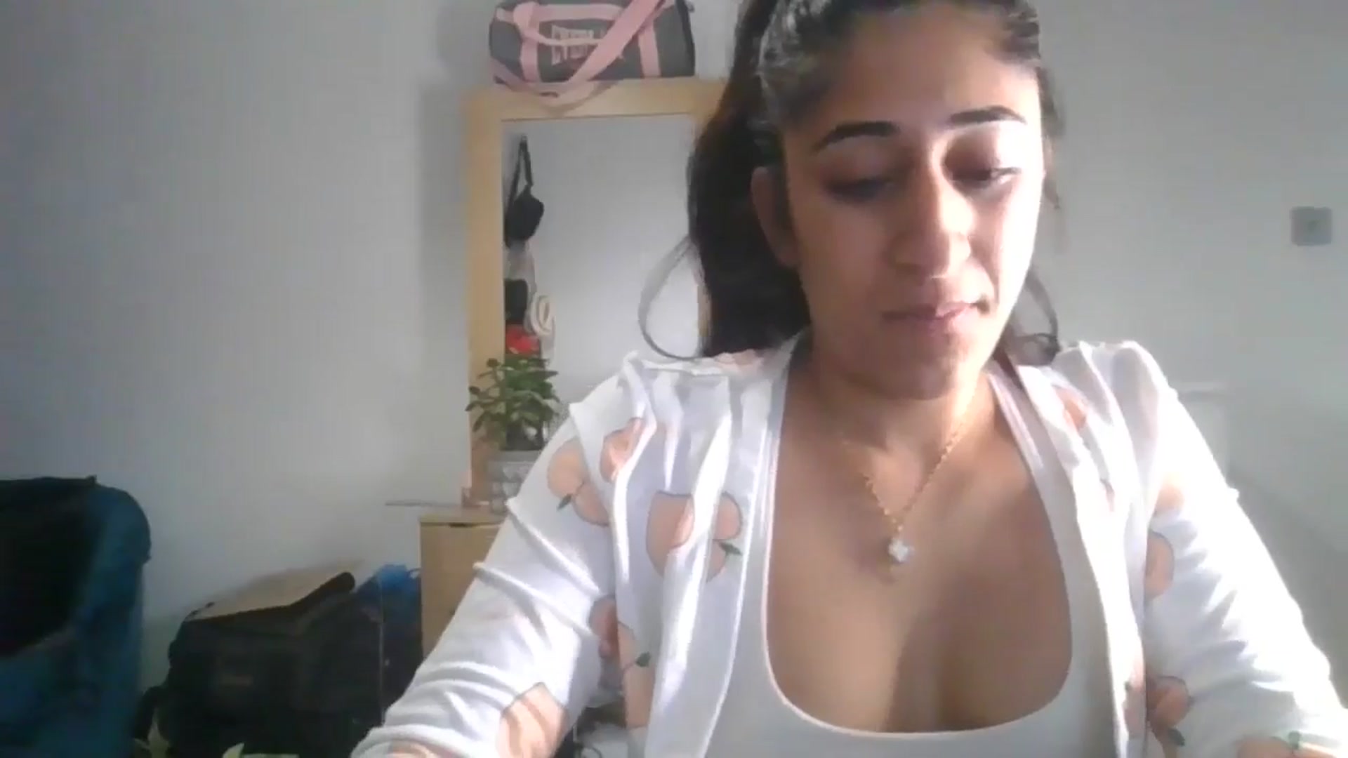 Gallery image thumbnail from Ameeraxo's myfreecams stream on, 06/20/2025, 23:13 image 13 of 20