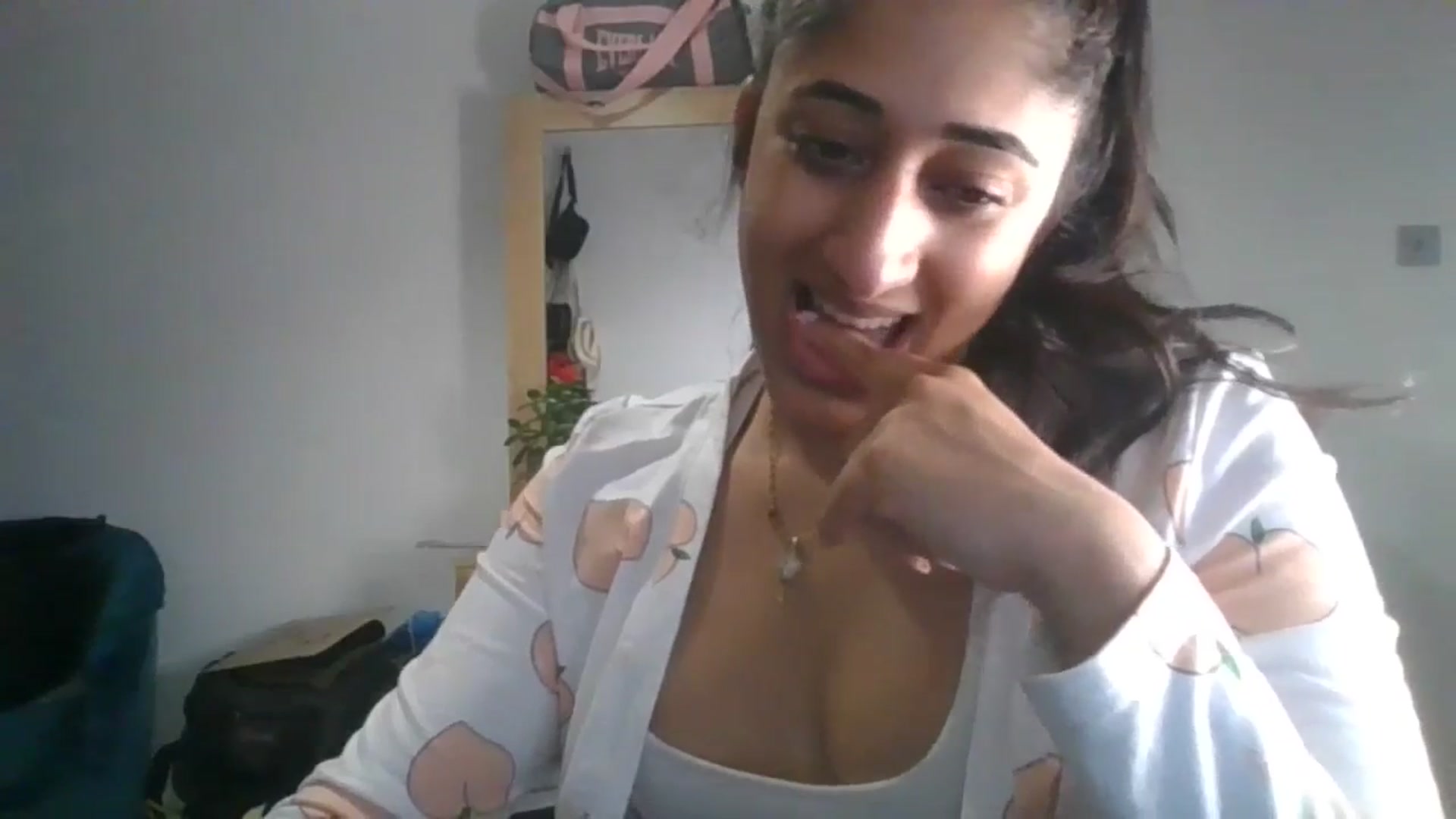 Gallery image thumbnail from Ameeraxo's myfreecams stream on, 06/20/2025, 23:13 image 20 of 20