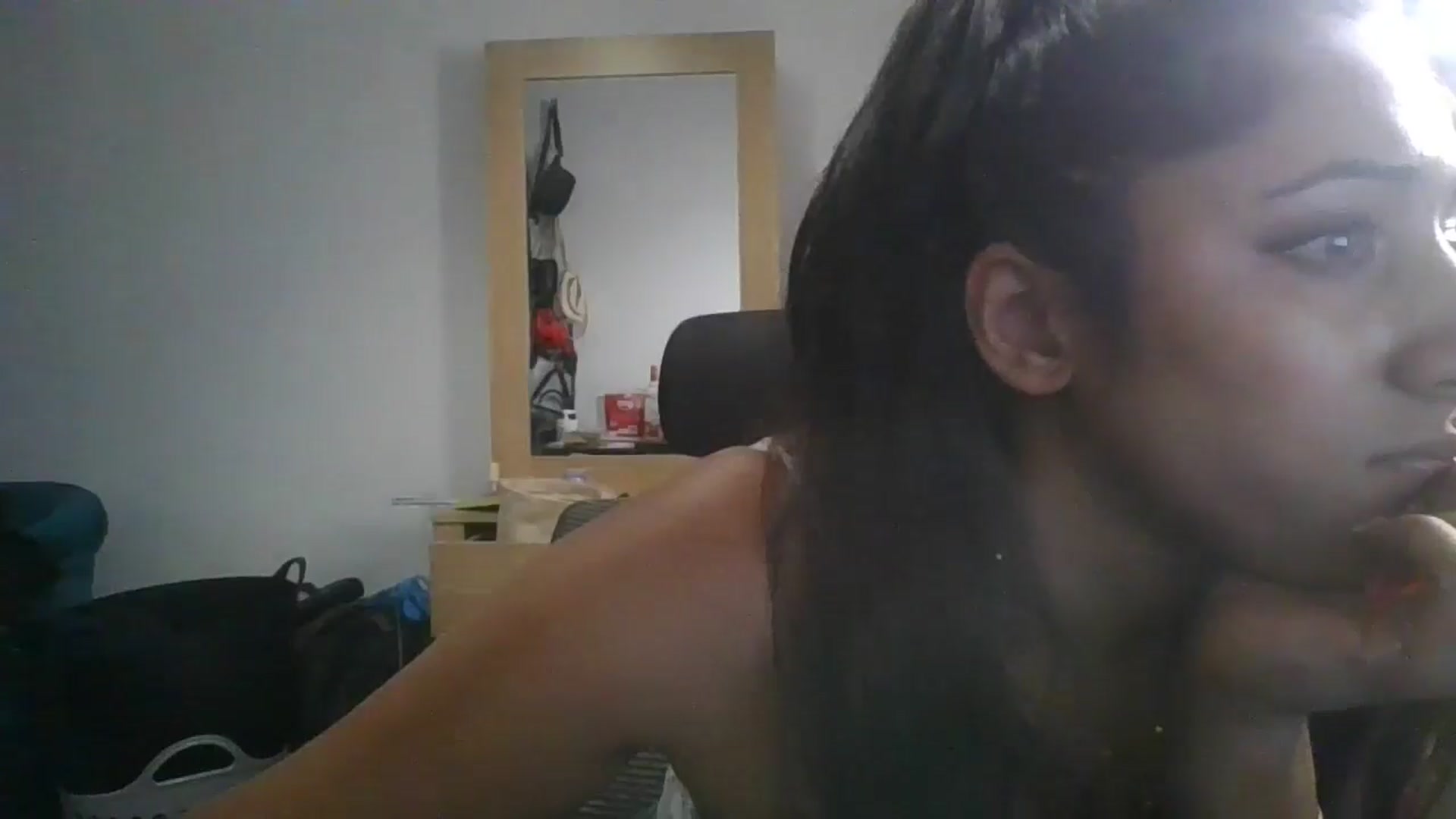Gallery image thumbnail from Ameeraxo's myfreecams stream on, 06/24/2025, 21:02 image 15 of 20