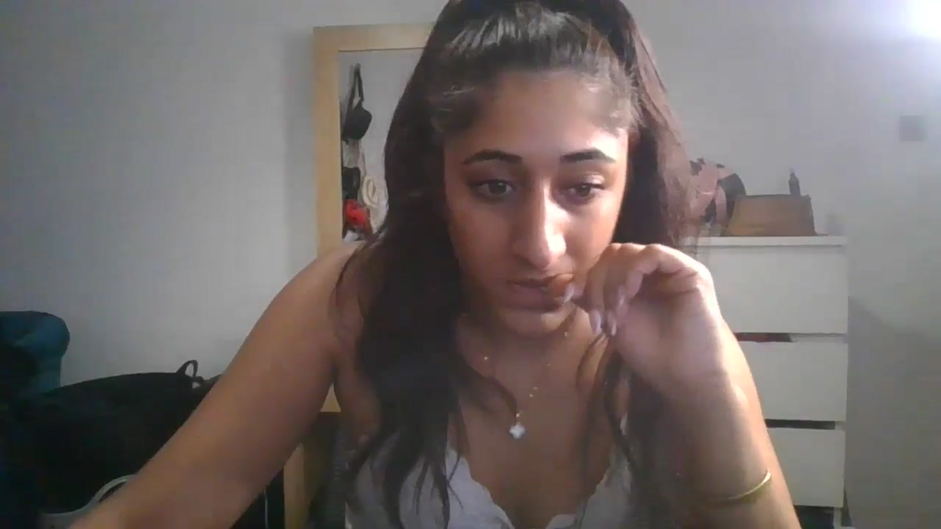 Gallery image thumbnail from Ameeraxo's myfreecams stream on, 06/24/2025, 21:02 image 17 of 20