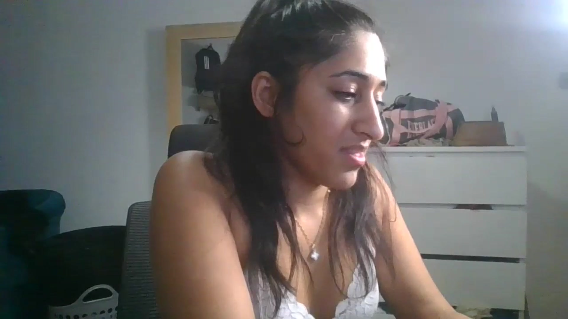Gallery image thumbnail from Ameeraxo's myfreecams stream on, 06/24/2025, 22:37 image 15 of 20