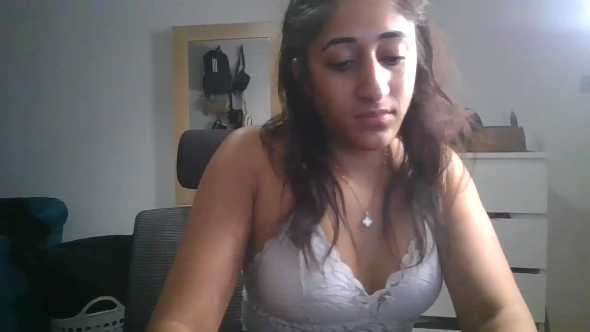 Gallery image thumbnail from Ameeraxo's myfreecams stream on, 06/24/2025, 22:37 image 17 of 20