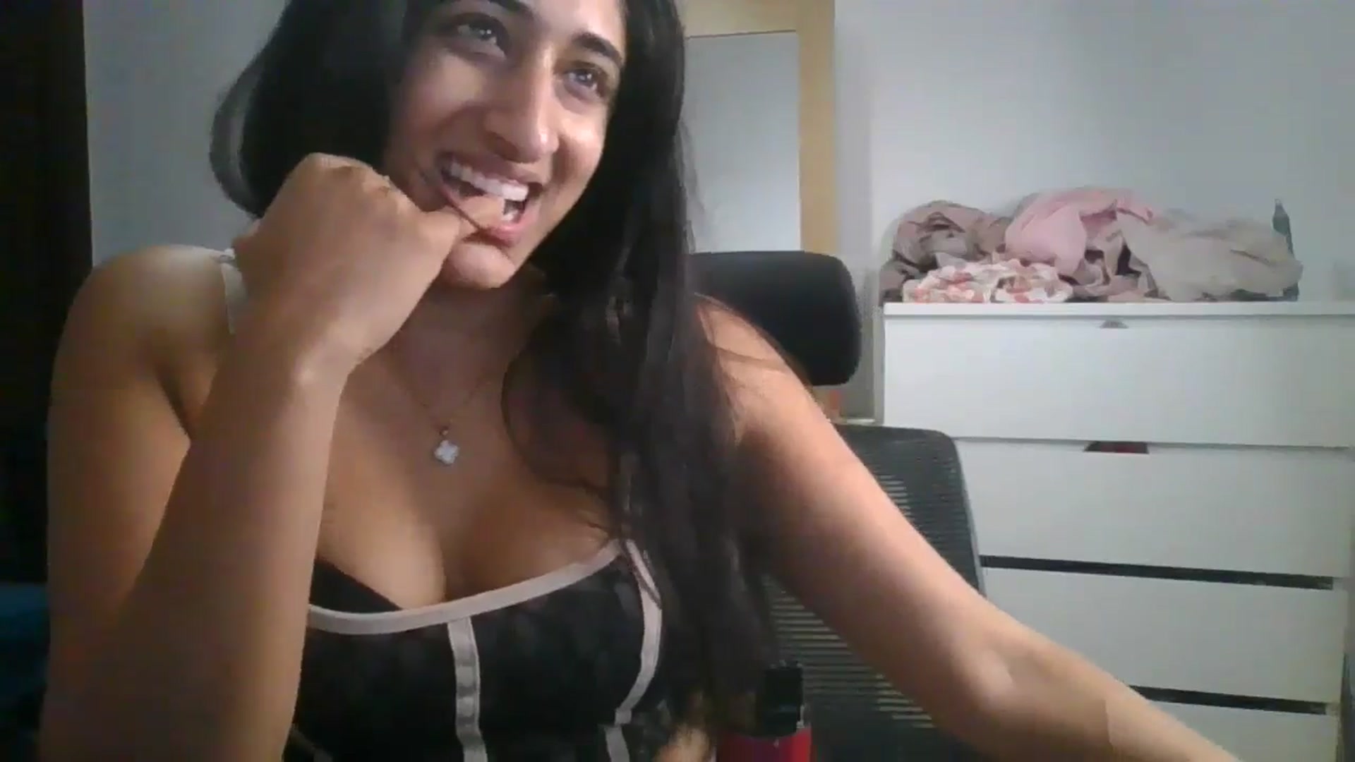 Gallery image thumbnail from Ameeraxo's myfreecams stream on, 07/02/2025, 23:03 image 8 of 20