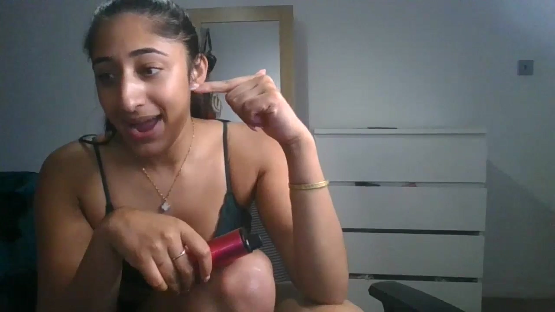 Gallery image thumbnail from Ameeraxo's myfreecams stream on, 07/05/2025, 21:58 image 8 of 20