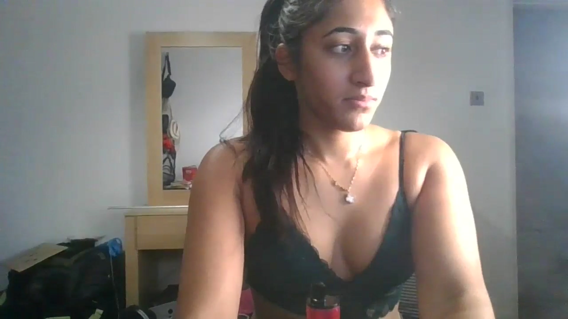 Gallery image thumbnail from Ameeraxo's myfreecams stream on, 07/06/2025, 24:01 image 3 of 20