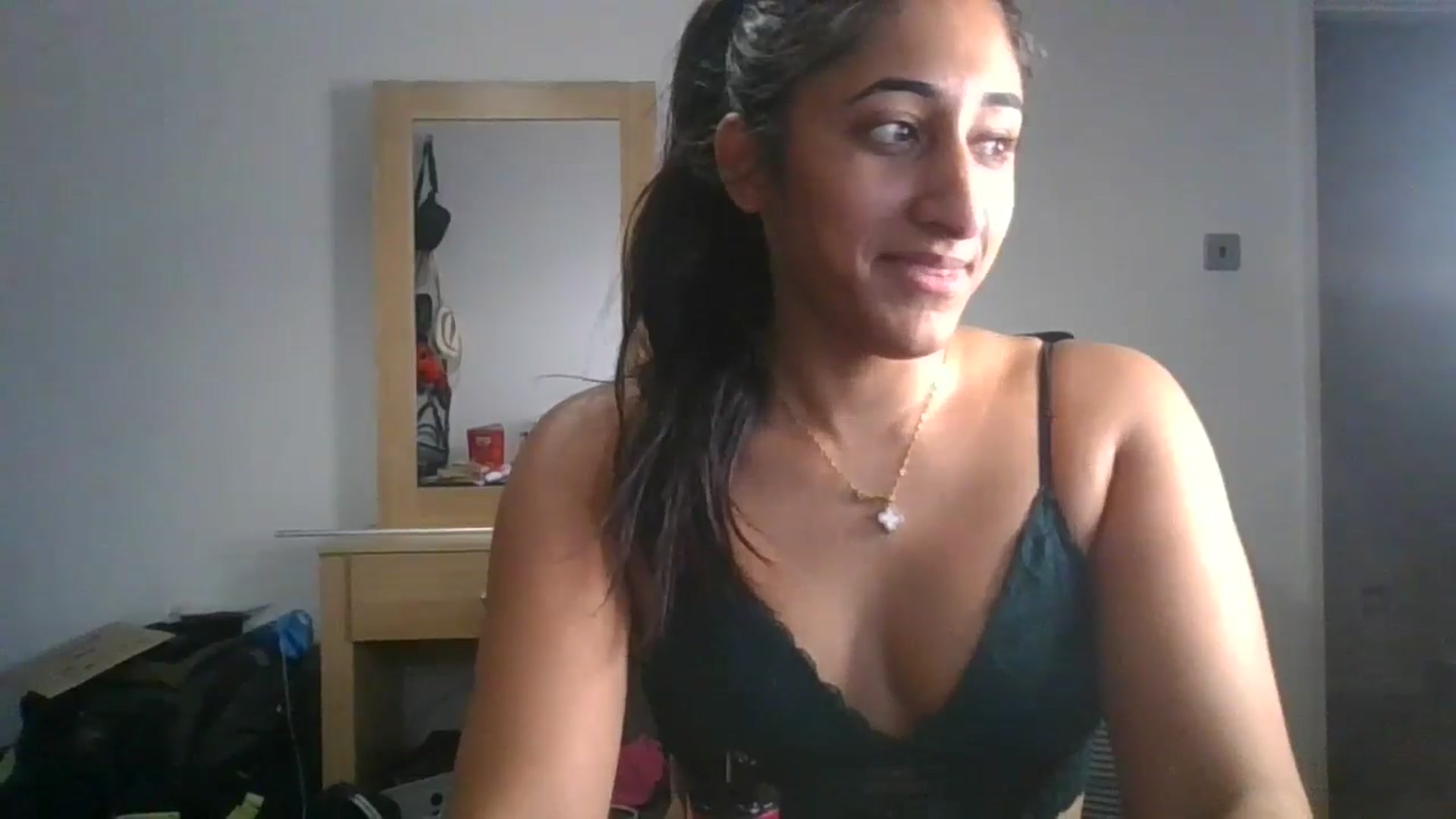 Gallery image thumbnail from Ameeraxo's myfreecams stream on, 07/06/2025, 24:01 image 5 of 20