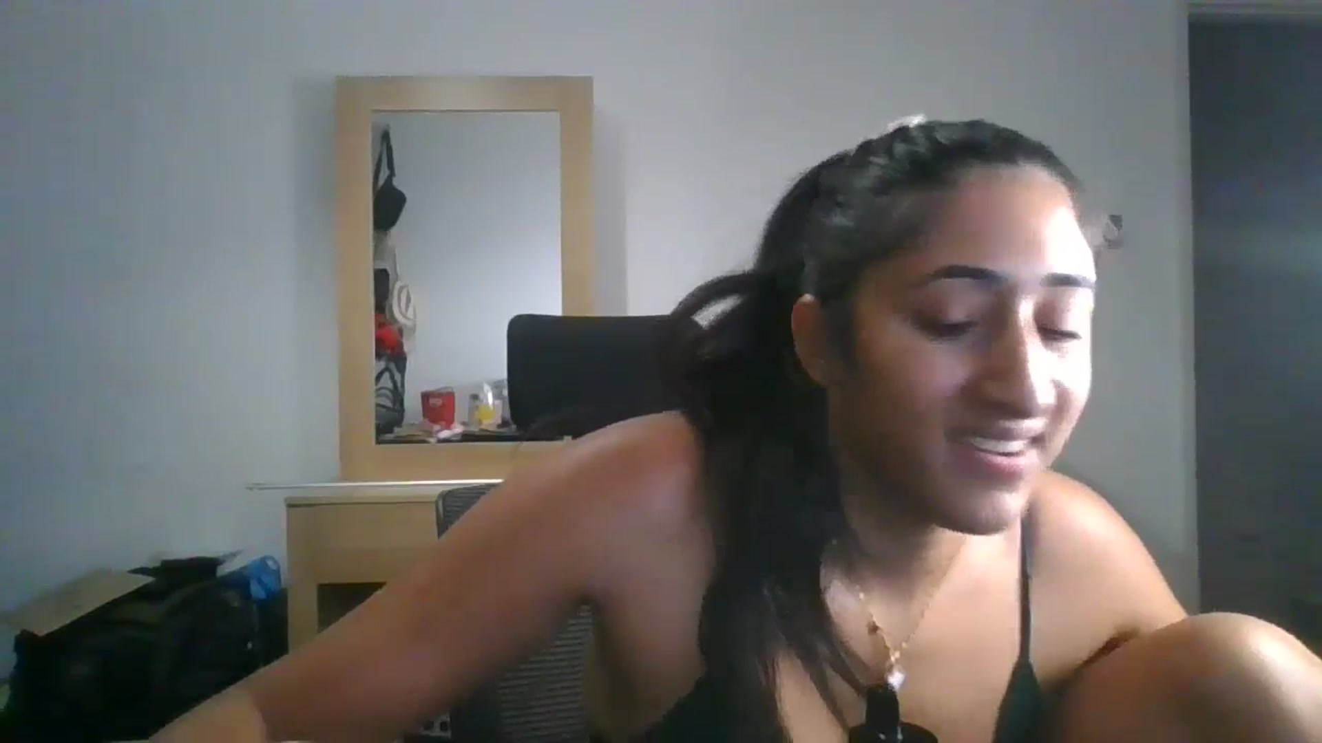 Gallery image thumbnail from Ameeraxo's myfreecams stream on, 07/06/2025, 24:28 image 11 of 20