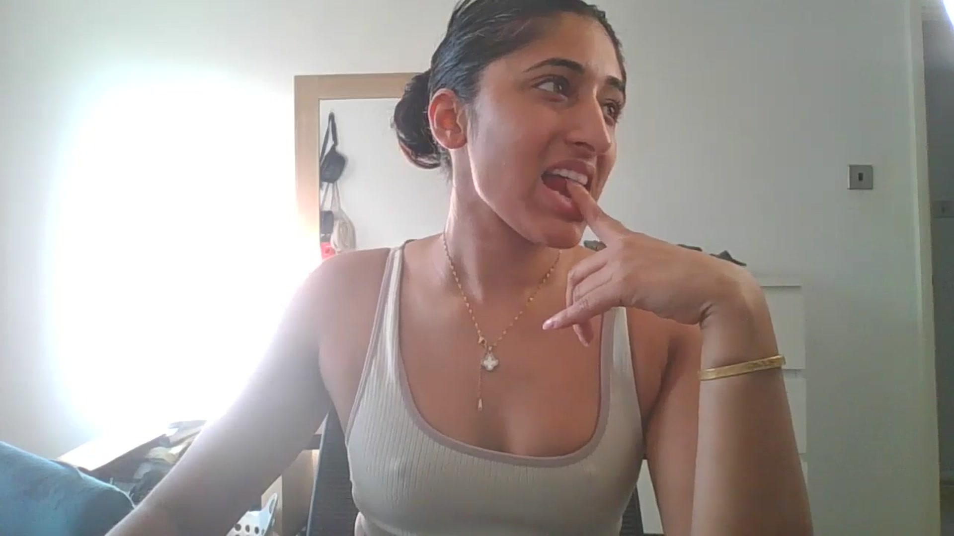 Gallery image thumbnail from Ameeraxo's myfreecams stream on, 07/06/2025, 18:02 image 16 of 20