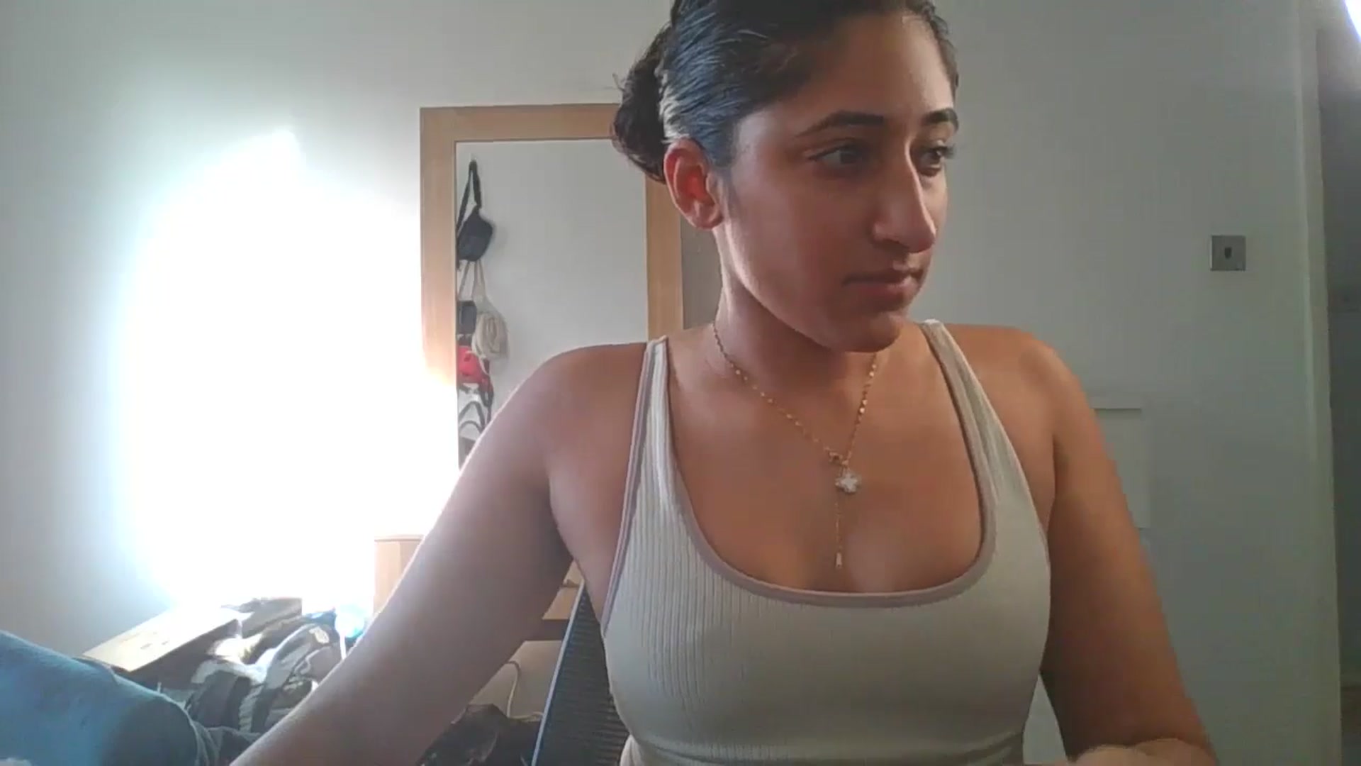 Gallery image thumbnail from Ameeraxo's myfreecams stream on, 07/06/2025, 18:02 image 8 of 20