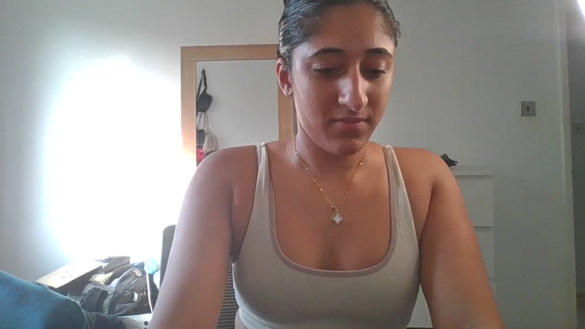 Gallery image thumbnail from Ameeraxo's myfreecams stream on, 07/06/2025, 18:02 image 10 of 20