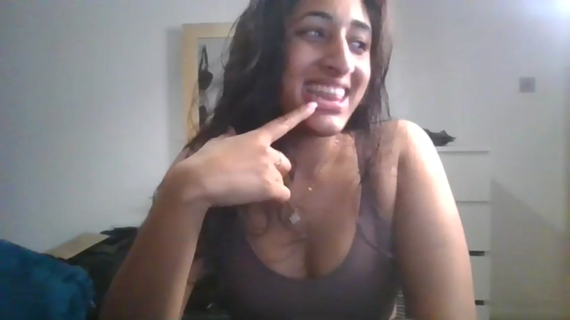 Gallery image thumbnail from Ameeraxo's myfreecams stream on, 07/06/2025, 21:33 image 4 of 20