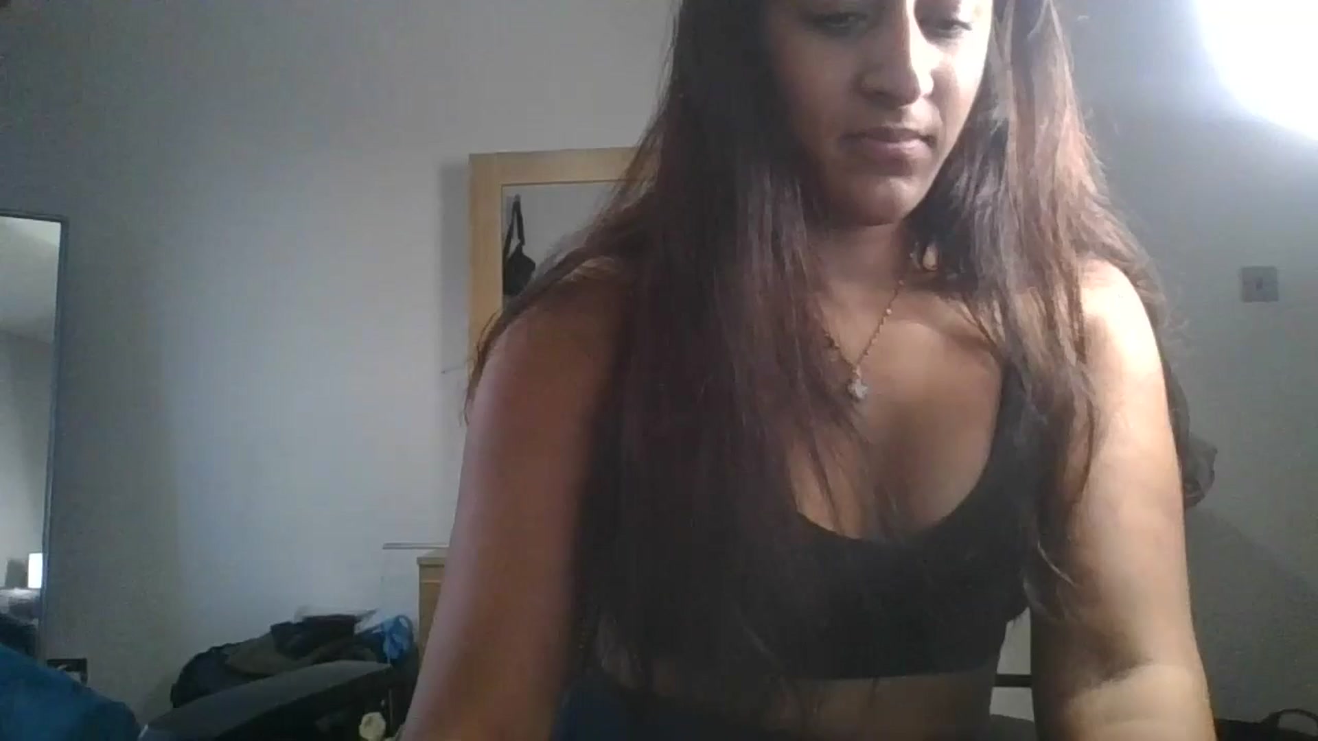 Gallery image thumbnail from Ameeraxo's myfreecams stream on, 07/09/2025, 20:33 image 17 of 20