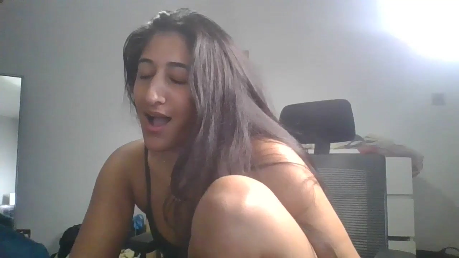 Gallery image thumbnail from Ameeraxo's myfreecams stream on, 07/09/2025, 21:00 image 20 of 20